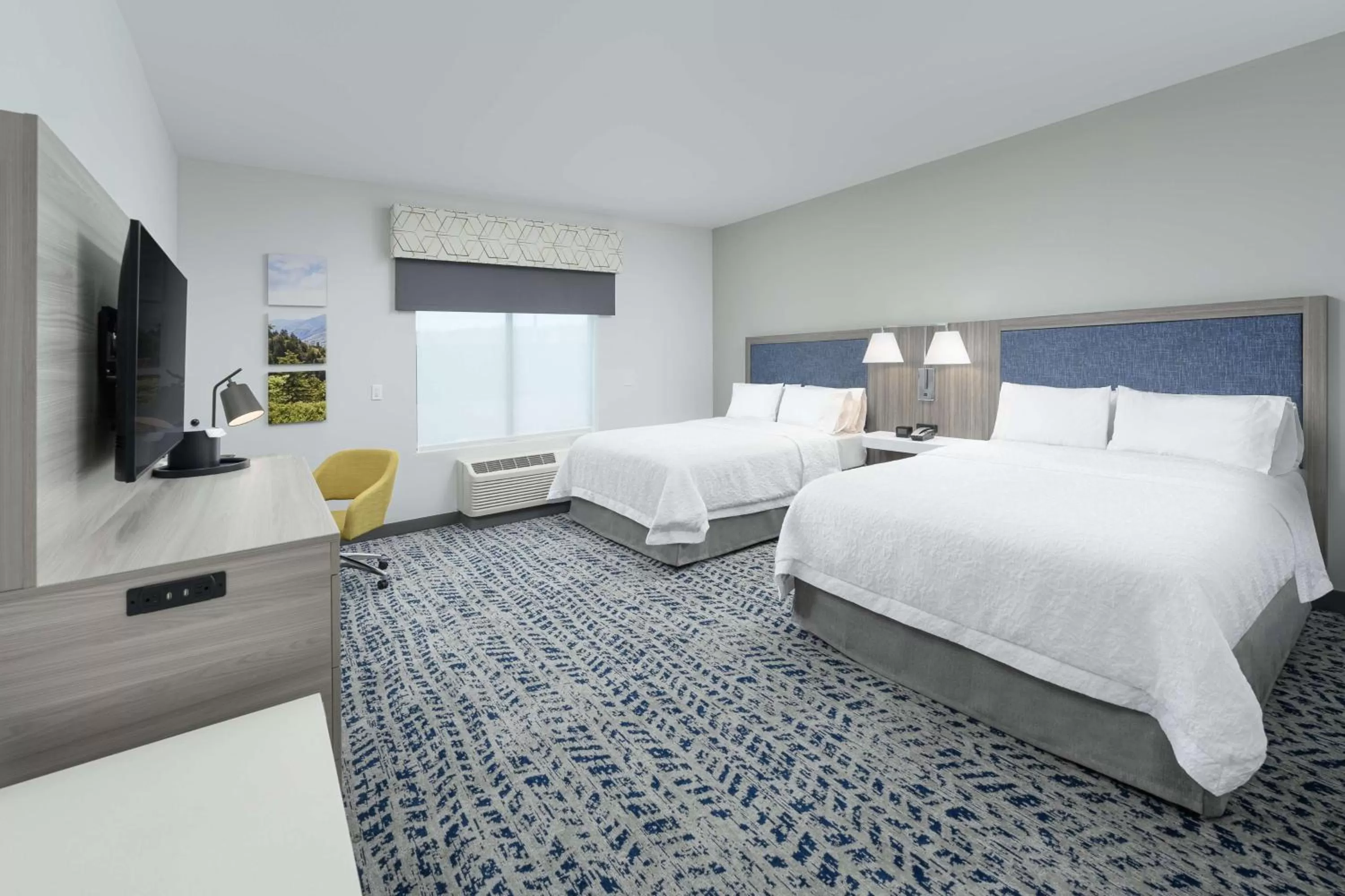 Queen Room with Two Queen Beds and Tub - Mobility Accessible in Hampton Inn by Hilton Ashland City, Tn