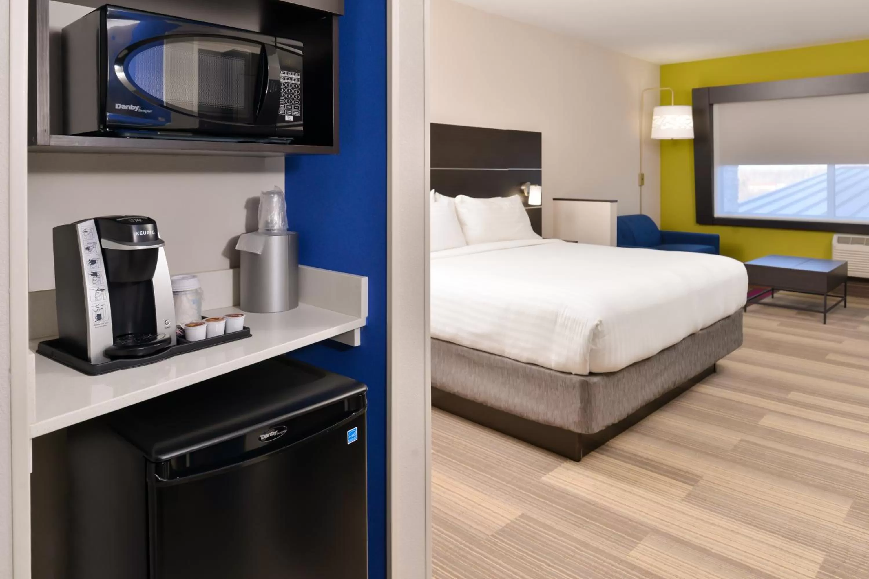 Suite with Tub - Disability Access/Hearing Accessible in Holiday Inn Express & Suites - Kansas City - Lee's Summit by IHG