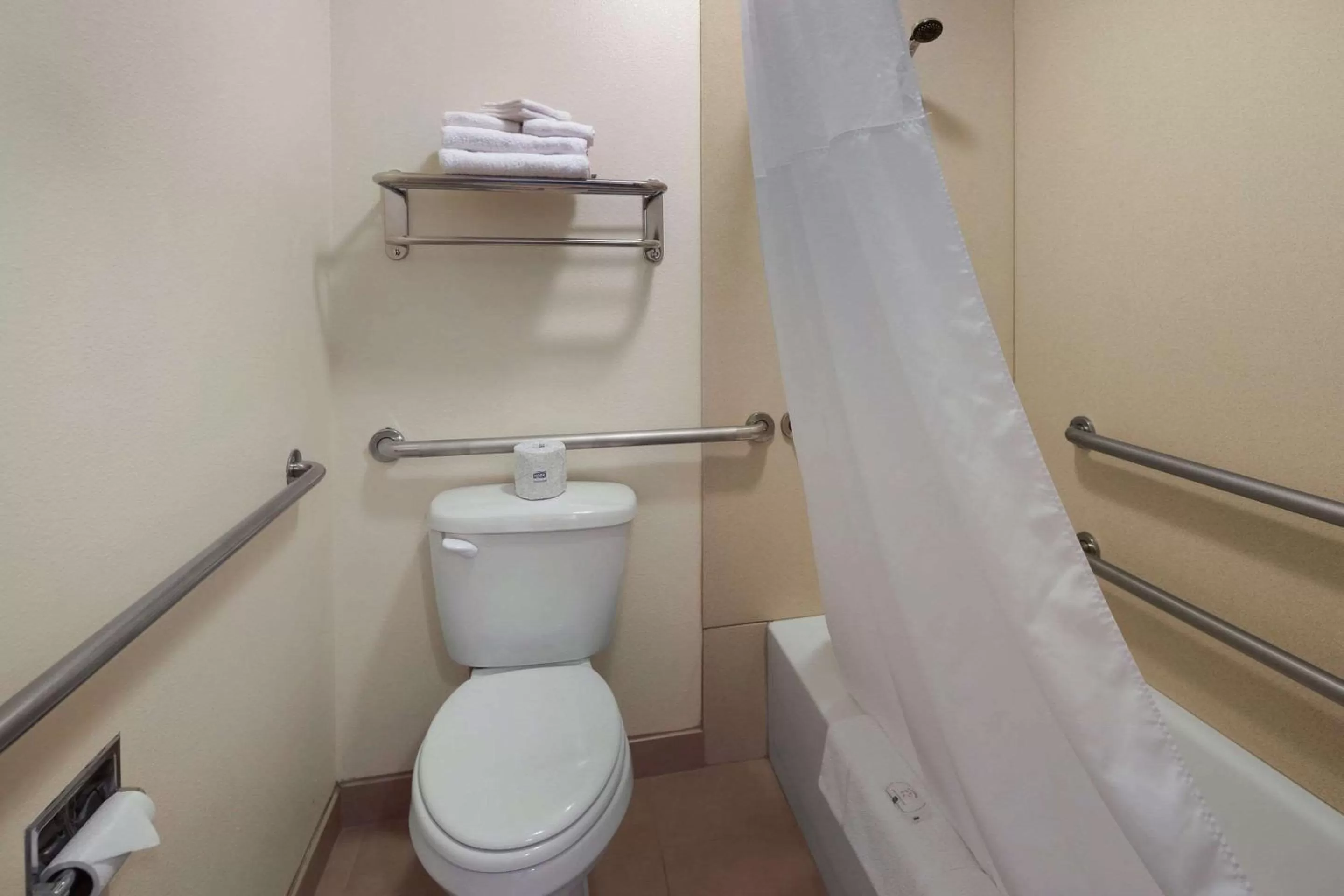 Superior King Room - Non-Smoking in Quality Inn Kenai