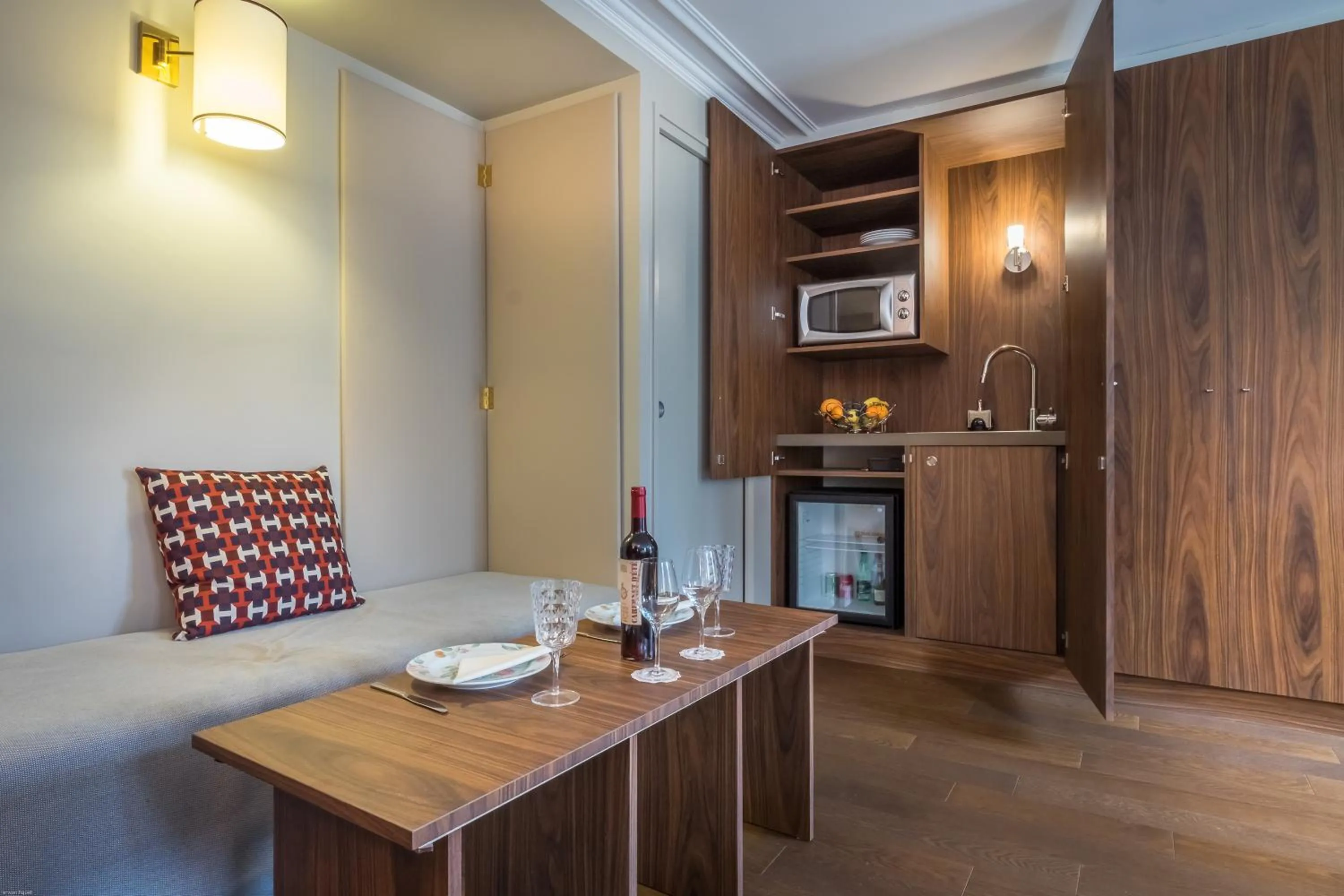 Apartment with Kitchenette in Hotel Concortel Paris