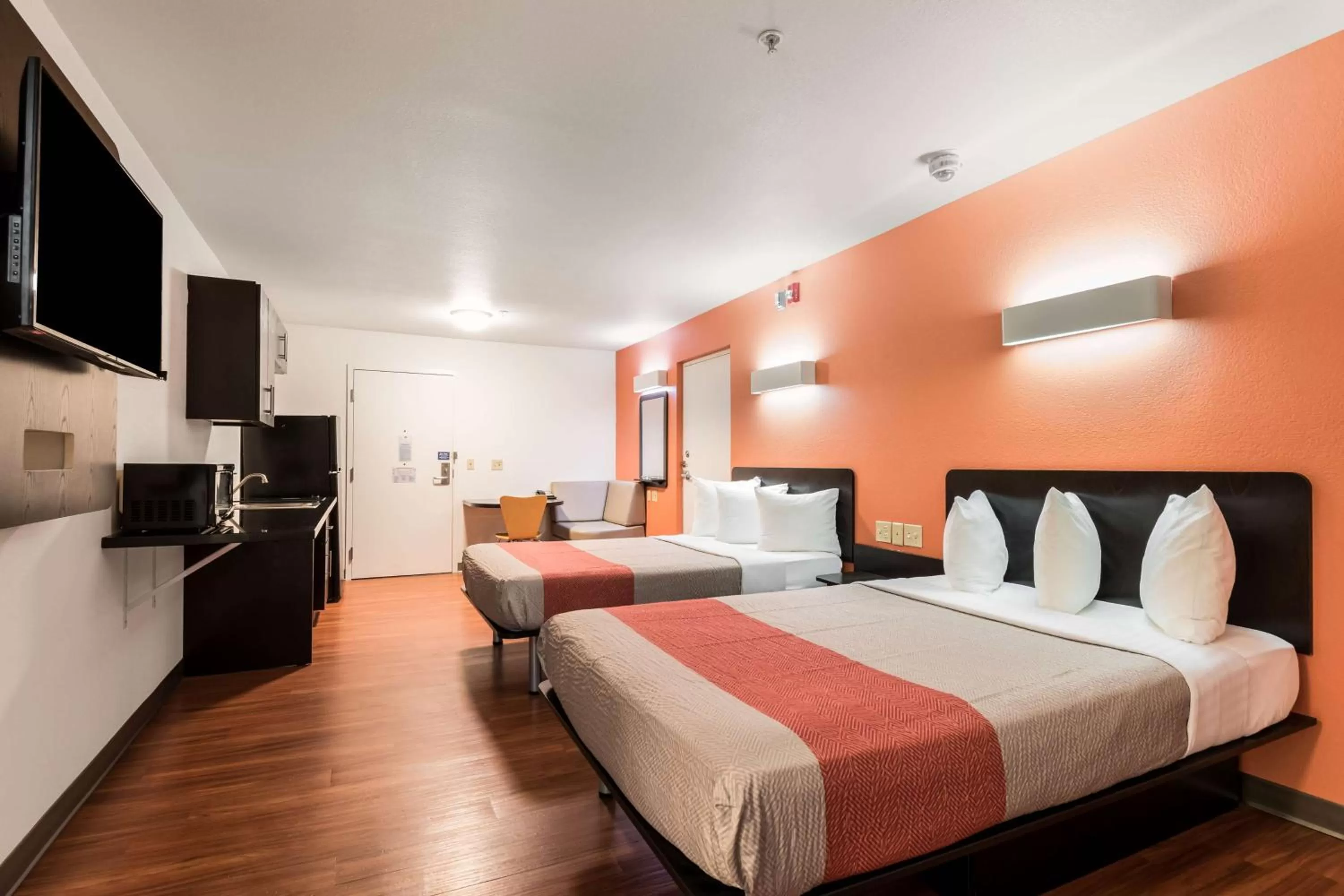 Quadruple Room - Disability Access - Non-Smoking in Motel 6 Wilkes Barre Arena