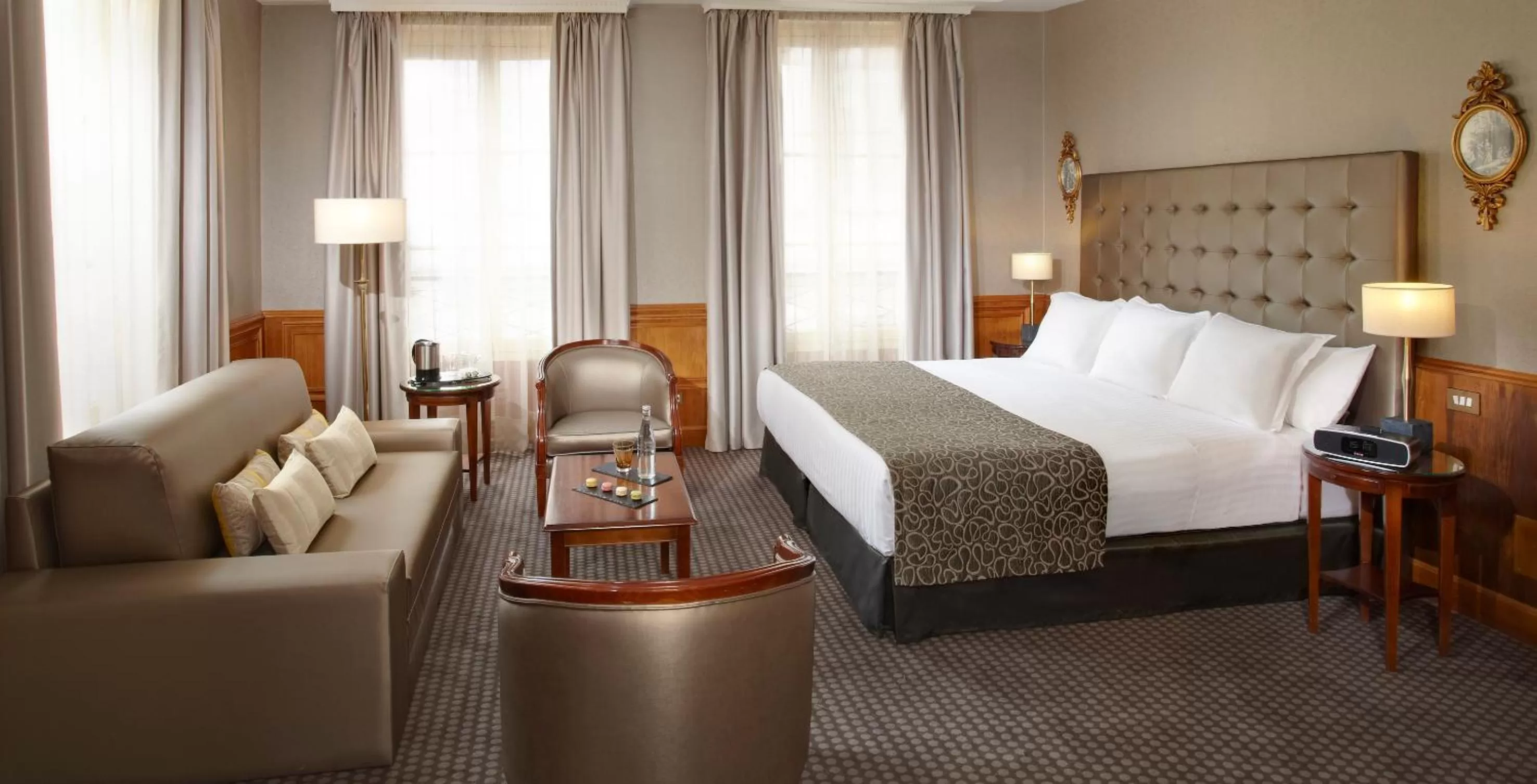 Junior Suite in Meliá Paris Vendôme