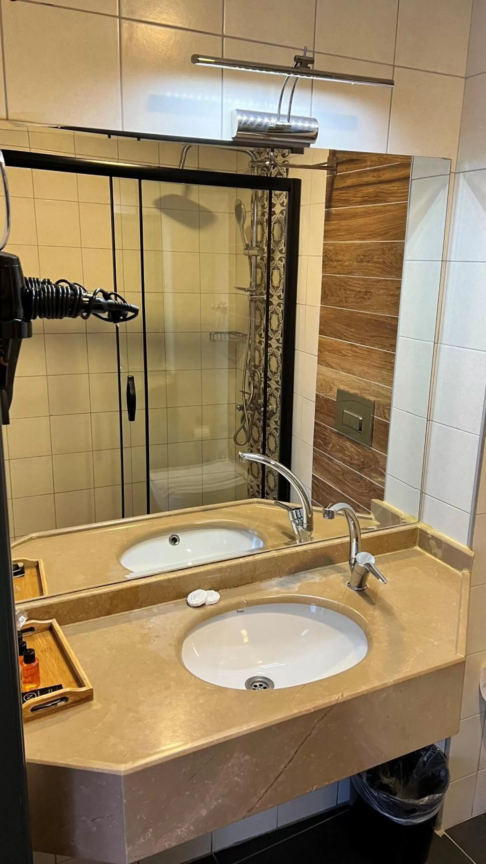 Standard Twin Room in Nomade Old City Hotel