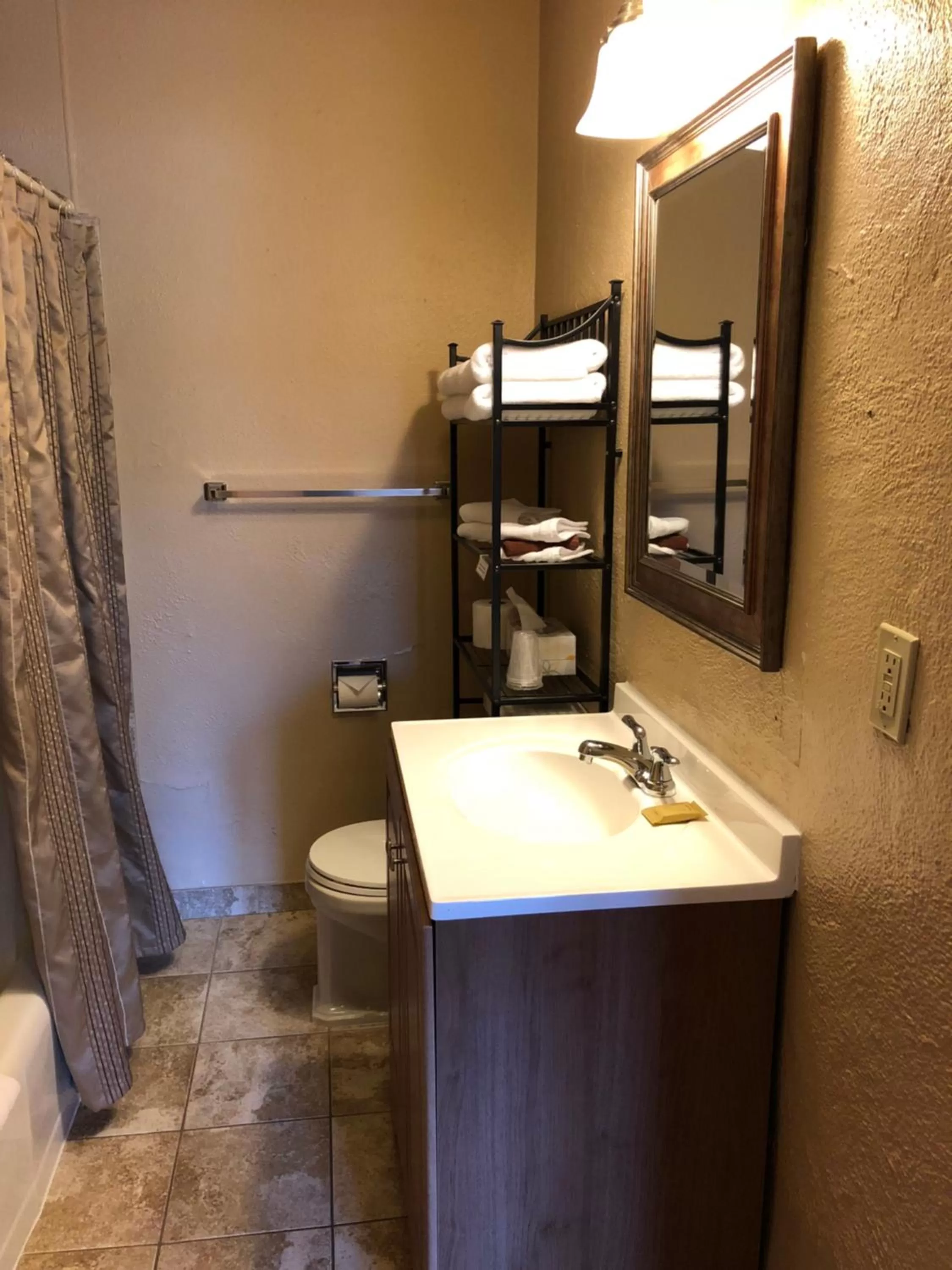 Superior Family Room in Red Lodge Inn