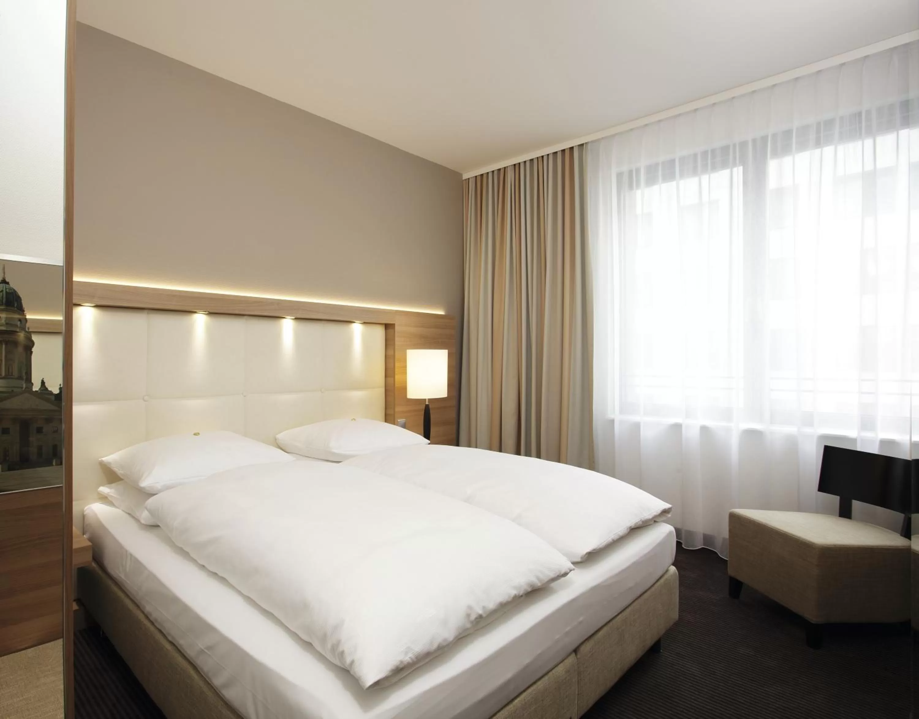 Comfort Double or Twin Room in H4 Hotel Berlin Alexanderplatz