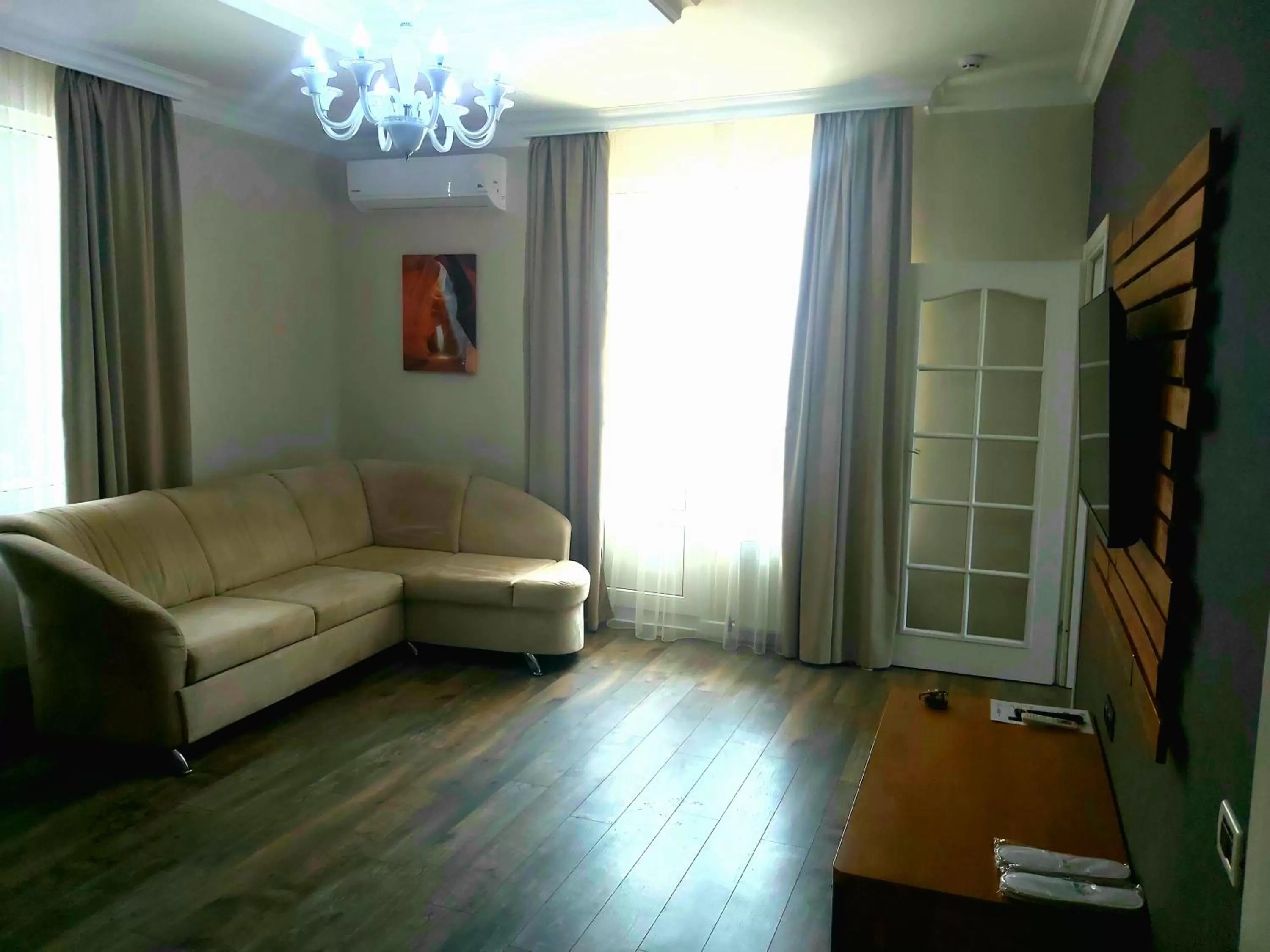 Deluxe Apartment in White House