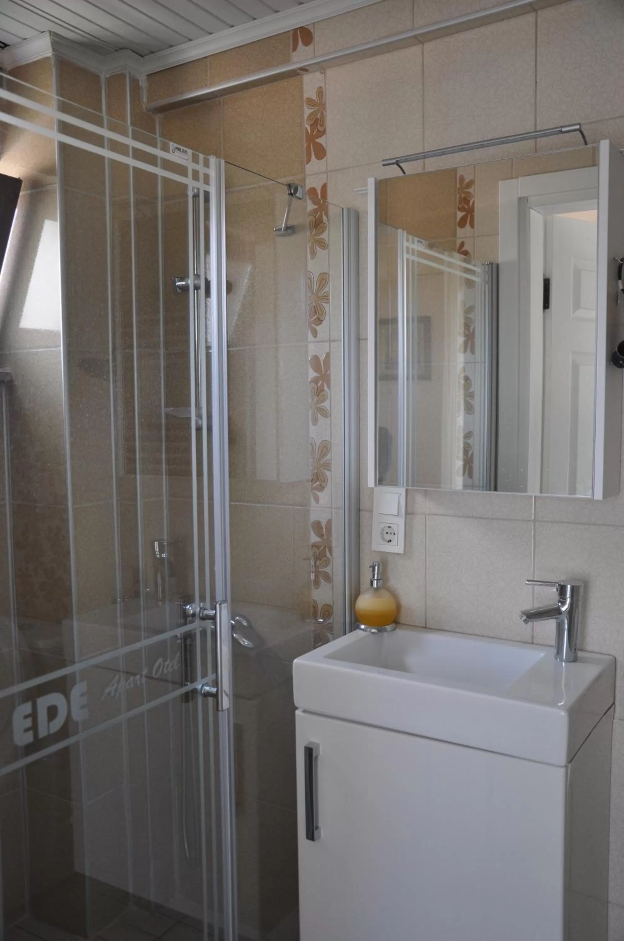 Twin Room - Disability Access in Ede Apart Otel