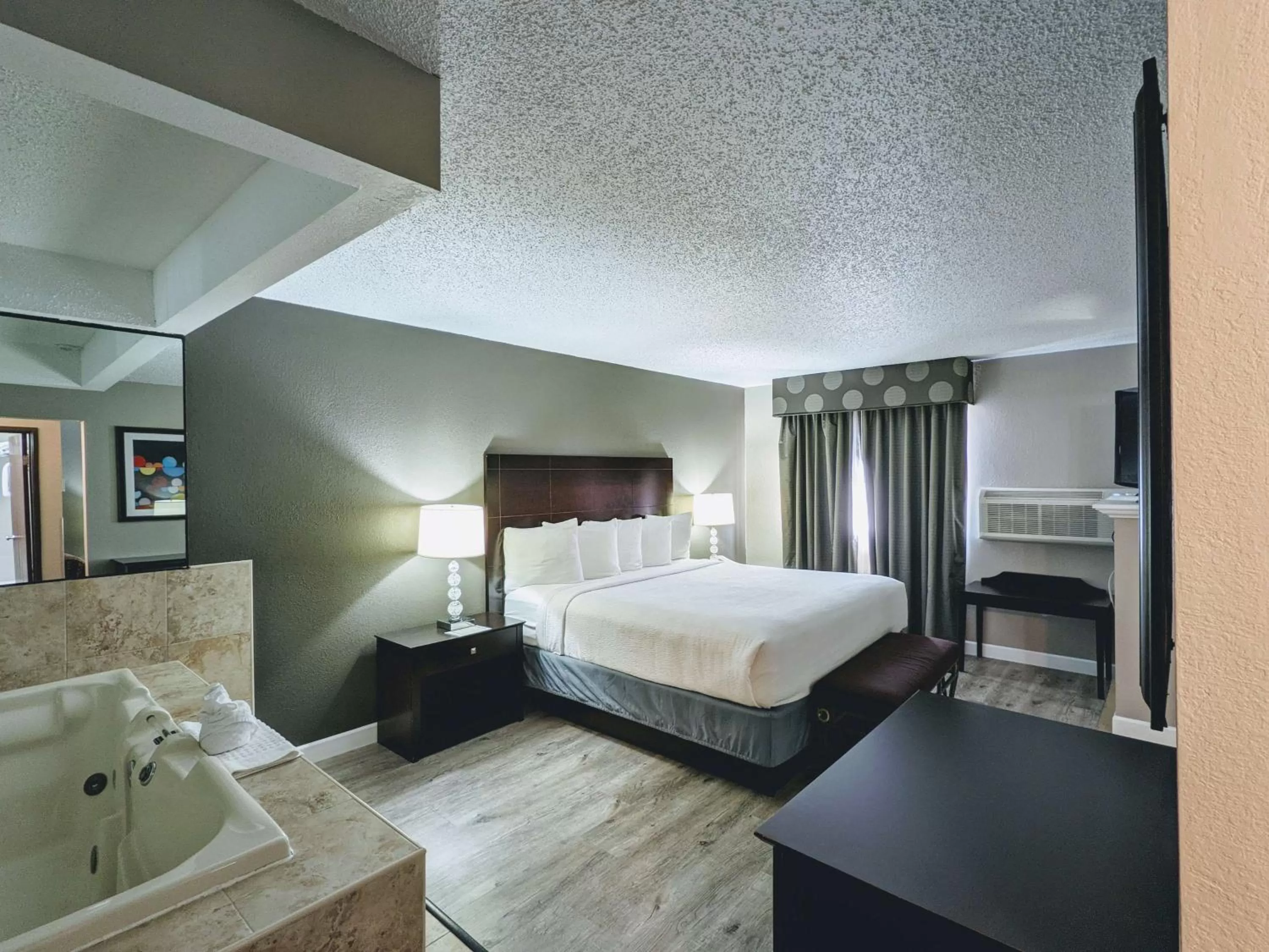 King Suite with Sofa Bed and Spa Bath in Spark By Hilton Eden Prairie