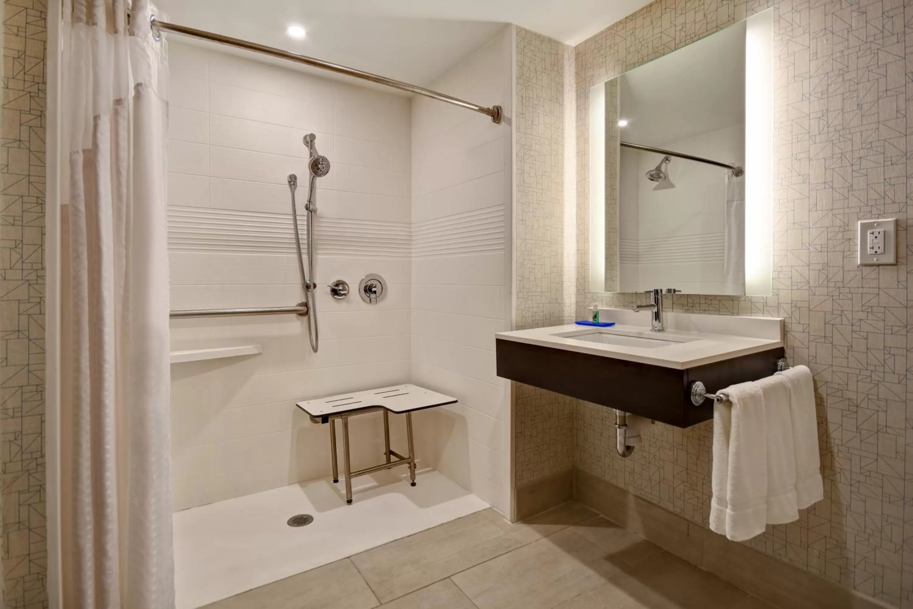 Standard King Room with Mobility Accessible Roll-In Shower in Holiday Inn Express & Suites Allentown-Dorney Park Area by IHG