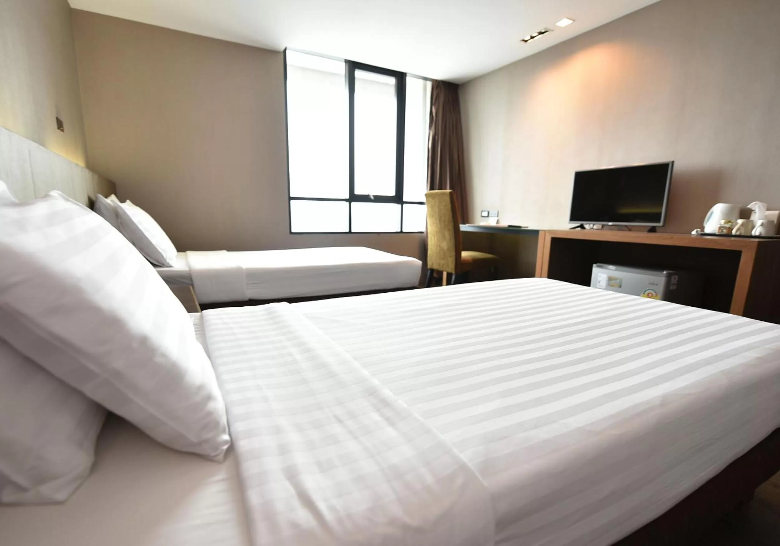 Deluxe Twin Room in Bangkok City Hotel