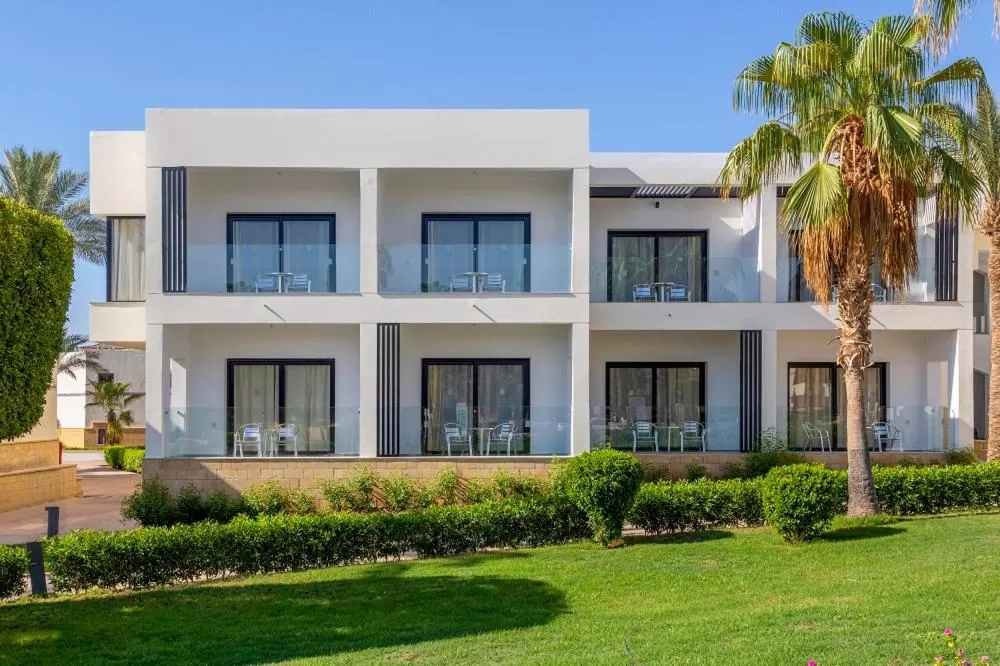 Corner Suite Garden View - single occupancy in Amphoras Beach - Ultra All Inclusive