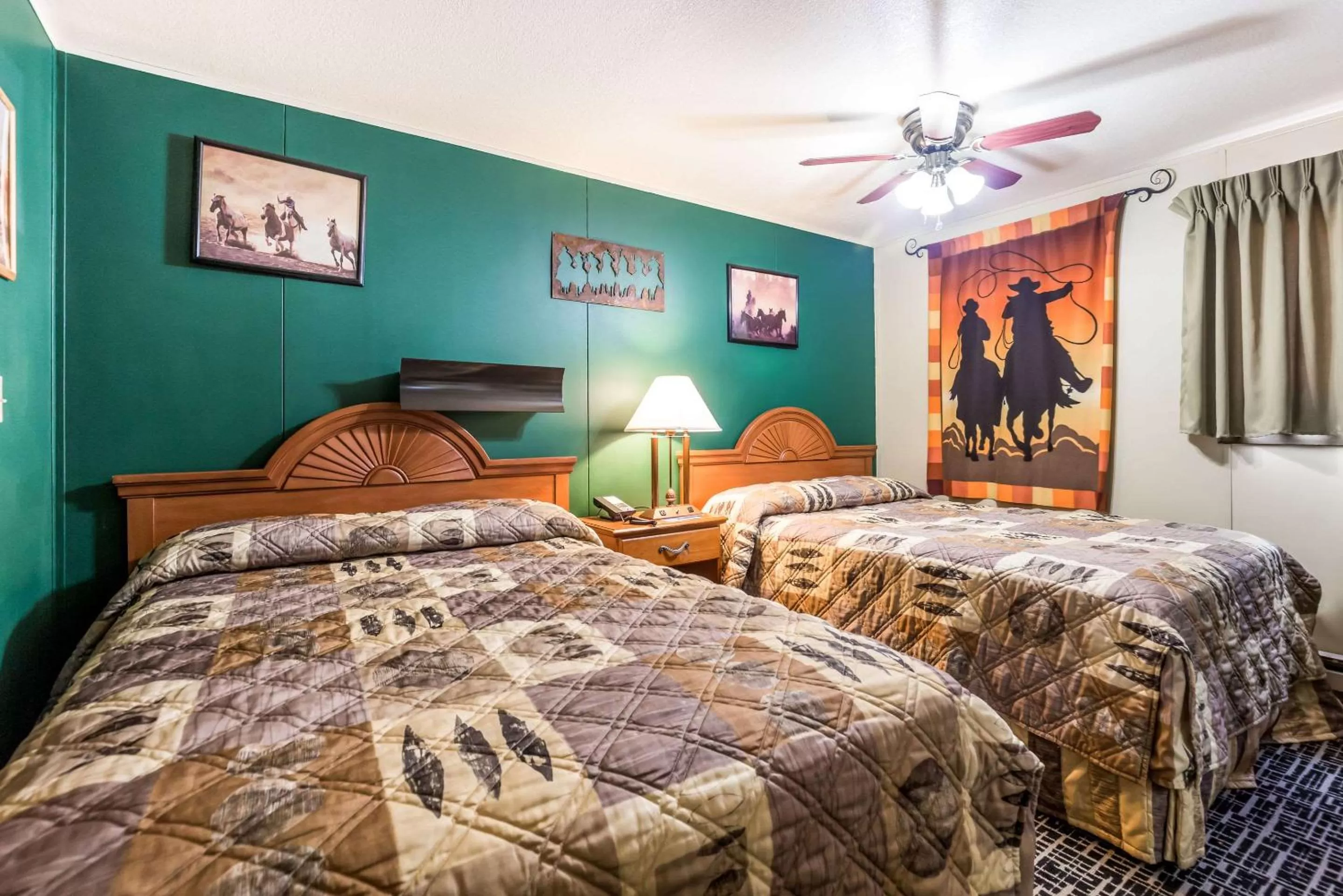 Double Room with Two Double Beds - Non-Smoking in Rodeway Inn & Suites Big Water - Antelope Canyon