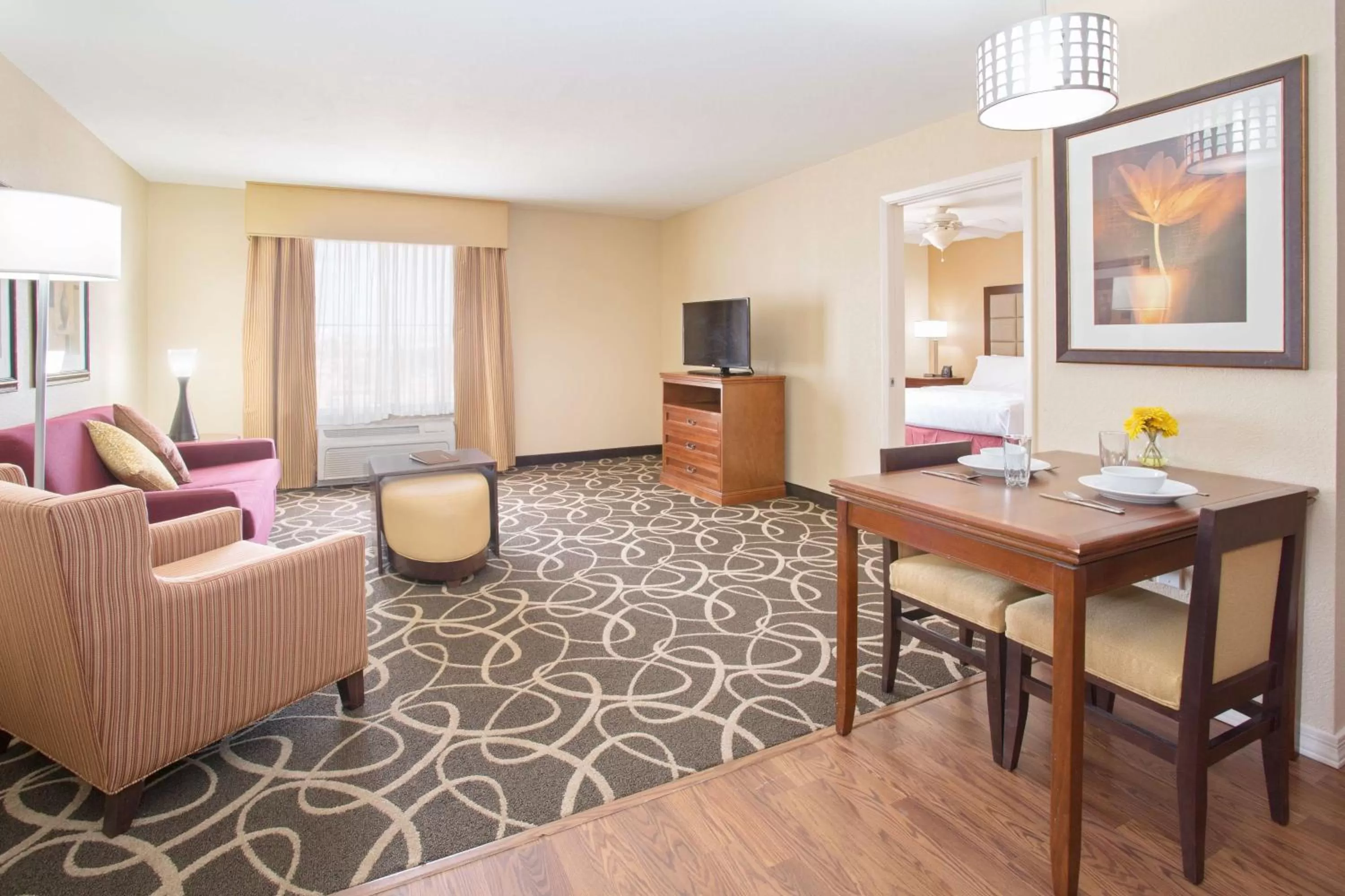 King Suite with Accessible Tub - Mobility and Hearing Access/Non-Smoking in Homewood Suites by Hilton Yuma