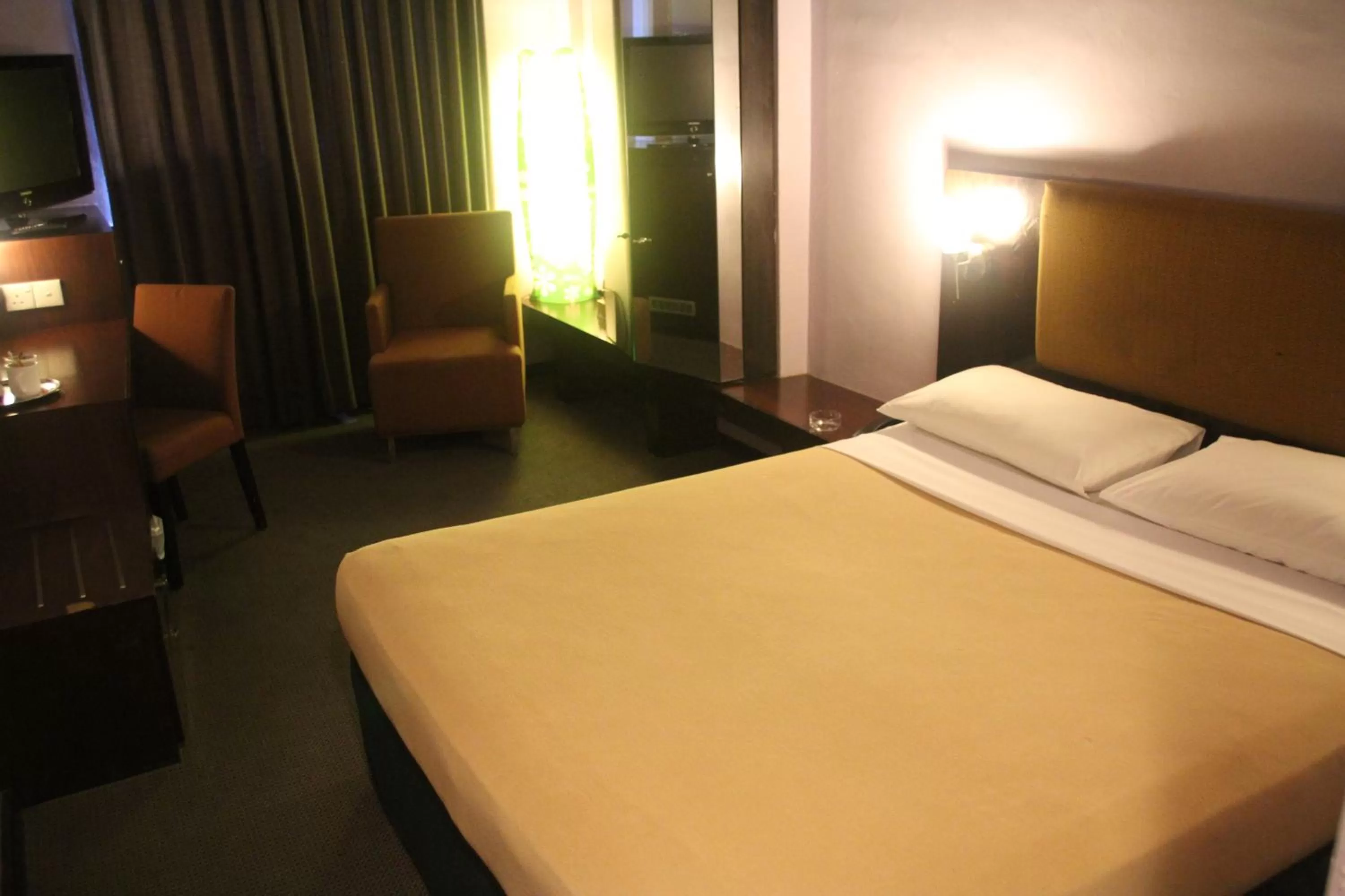 Standard Double Room in Strand Hotel