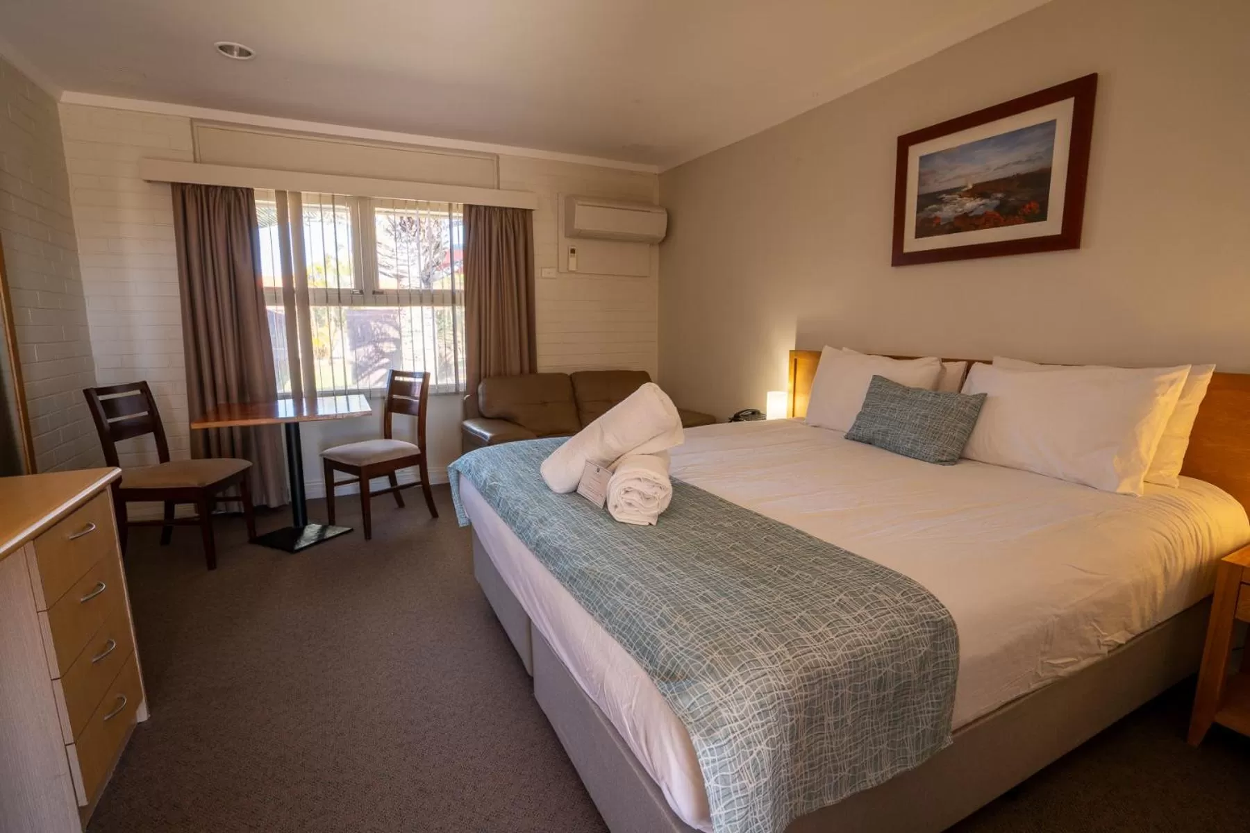 Executive King Room in Hospitality Carnarvon, SureStay Collection by Best Western