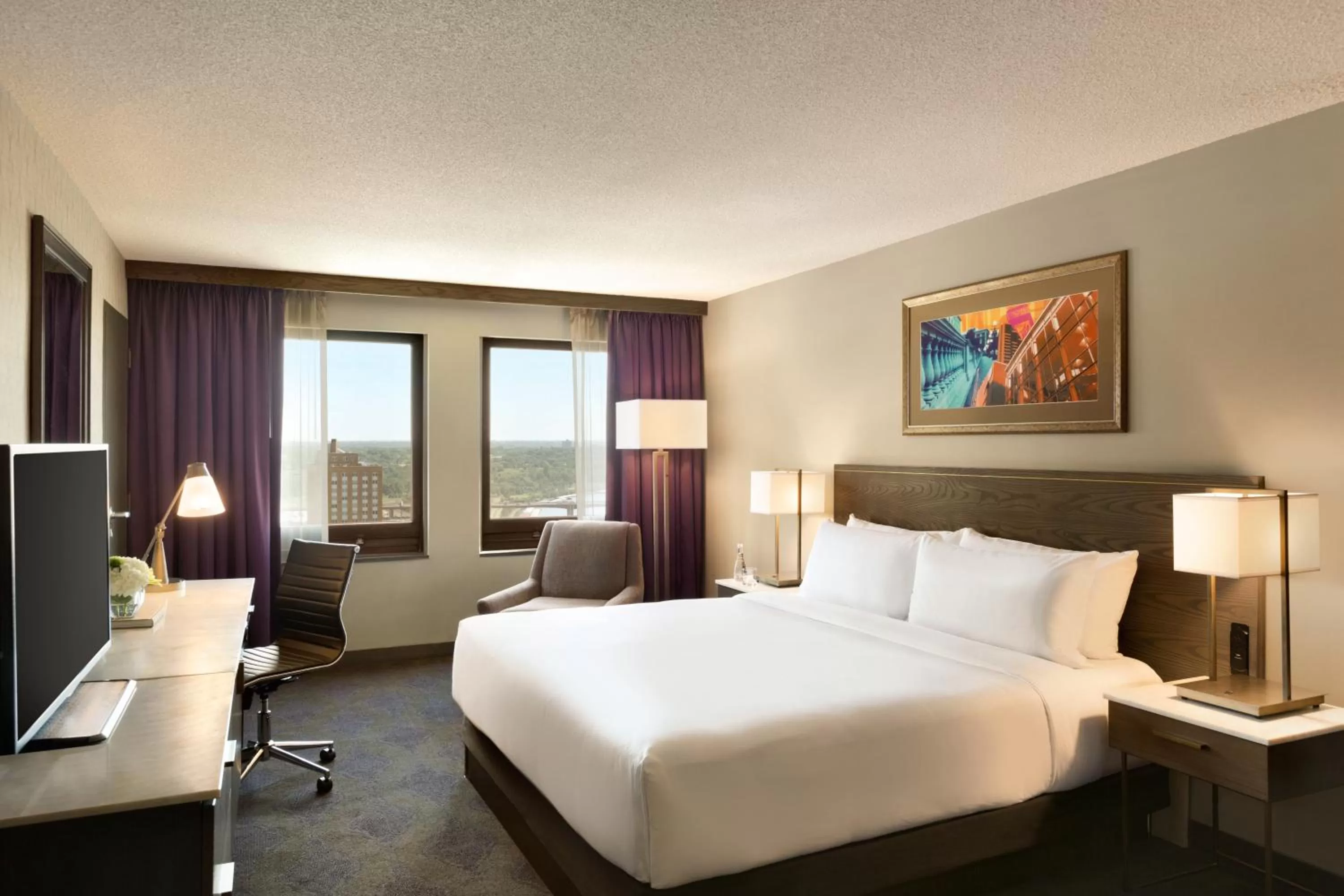 King Room - Mobility Access/Roll in Shower - Non-Smoking in InterContinental St. Paul Riverfront by IHG