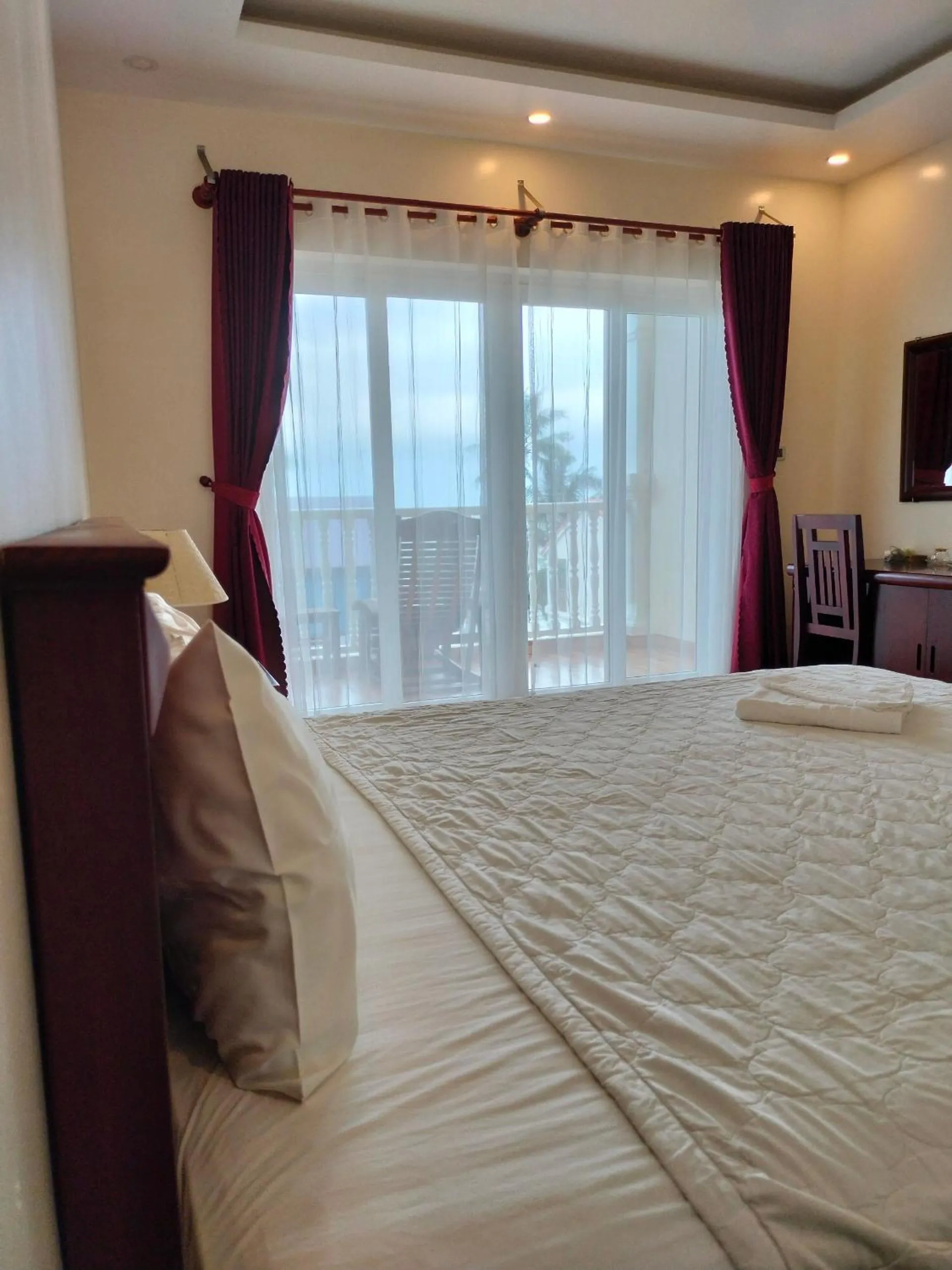 Double Room with Mountain View in Phuong Binh House