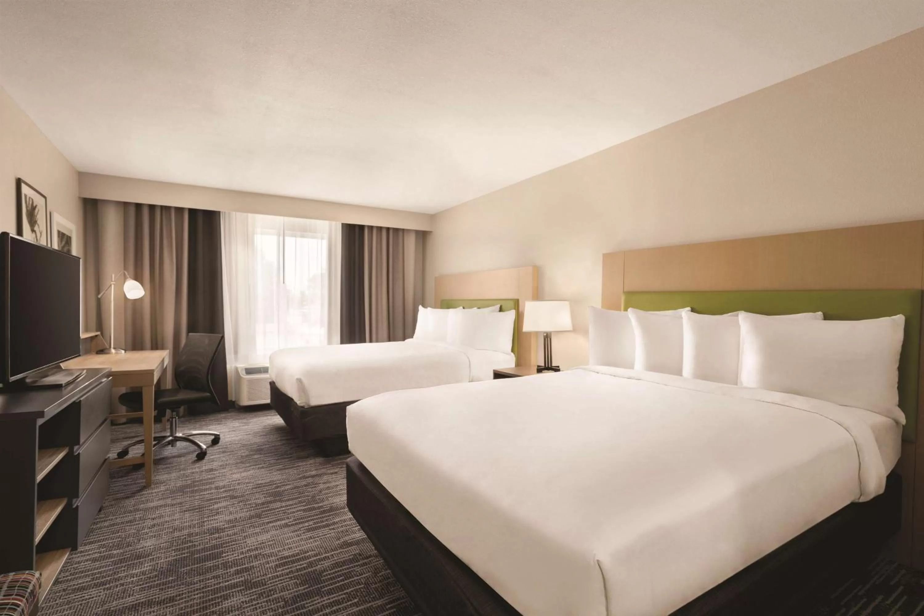 Queen Room with Two Queen Beds - Non-Smoking in Country Inn & Suites by Radisson, Savannah Midtown, GA