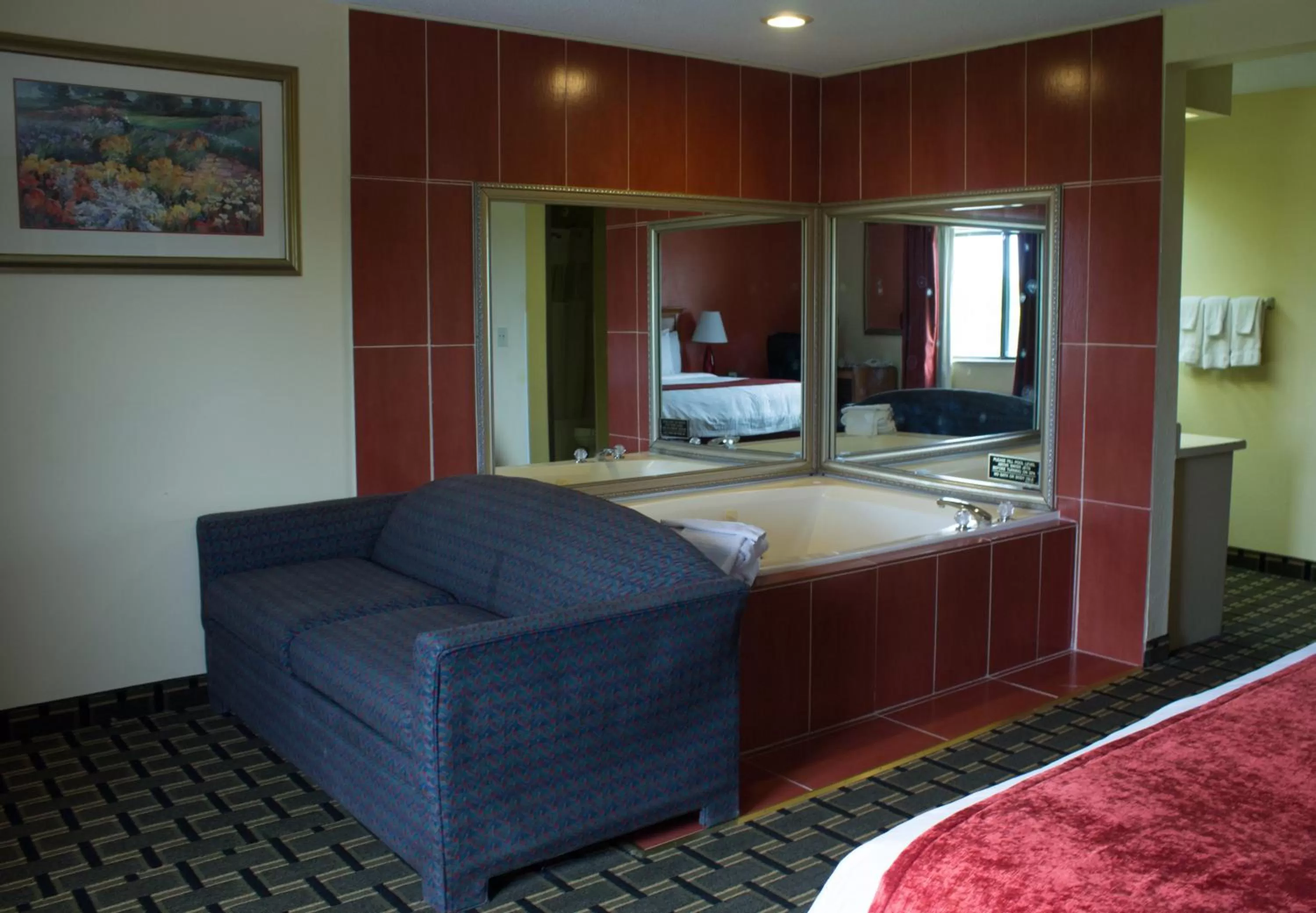 King Suite - Non-Smoking in Baymont by Wyndham Springfield IL