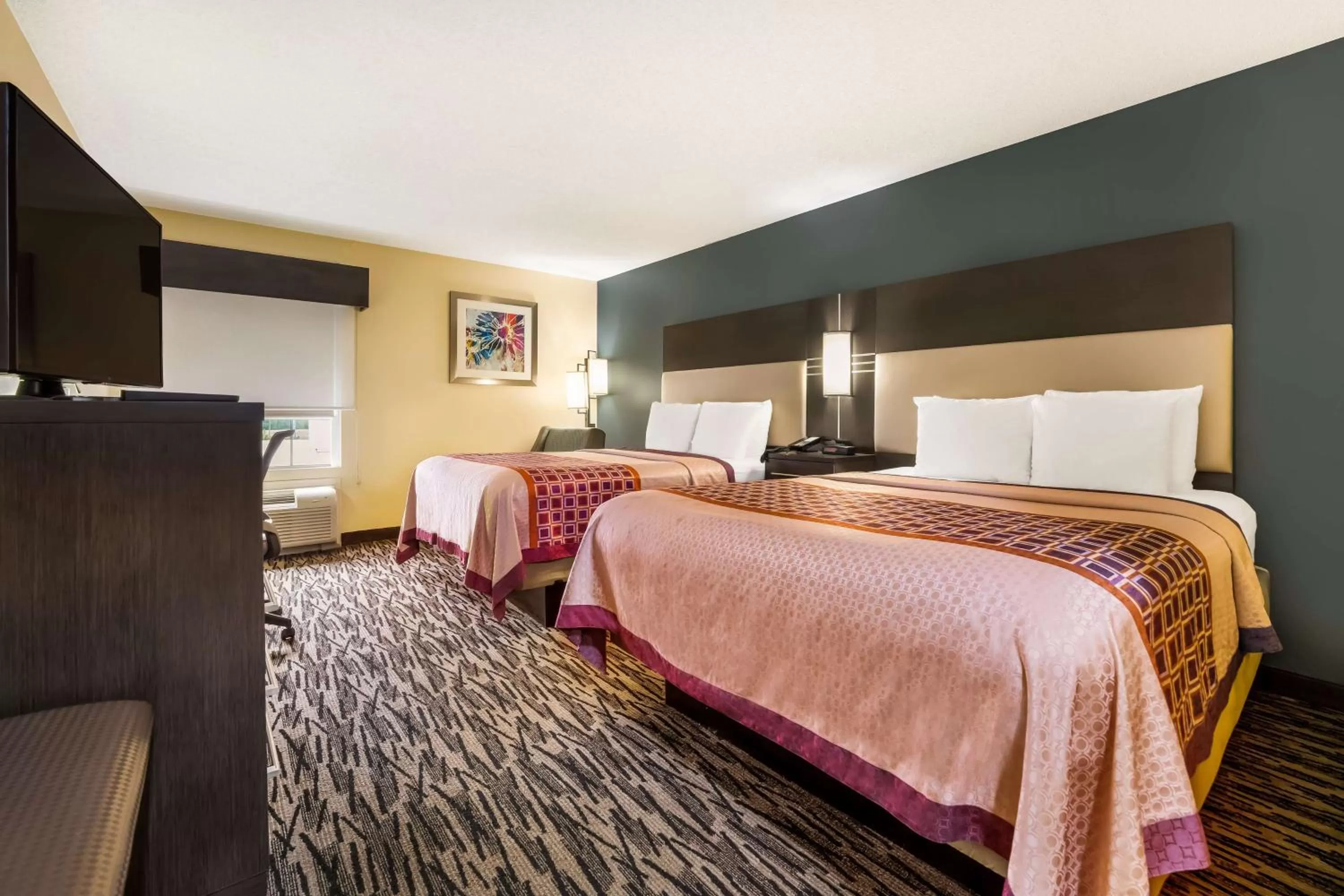 Queen Room with Two Queen Beds - Non-Smoking in Best Western Bradbury Inn & Suites