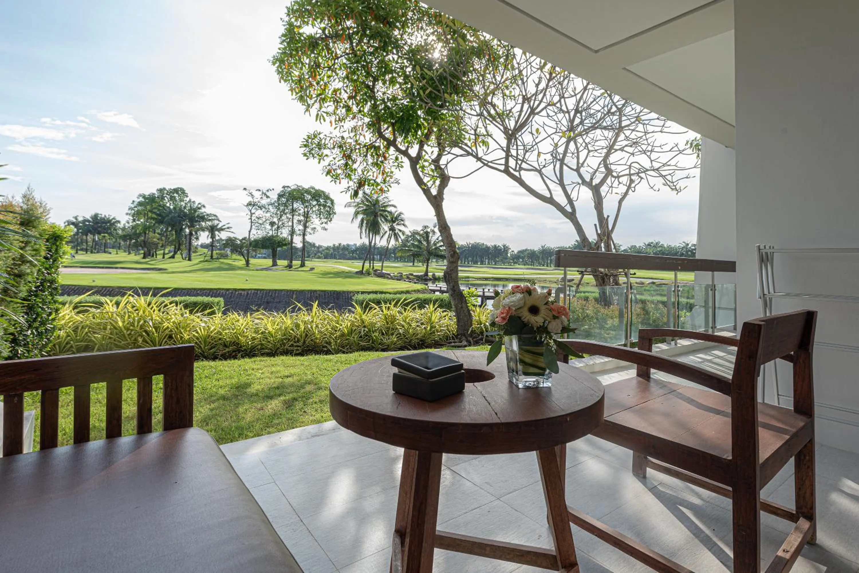 Executive Garden Suite in Summit Windmill Golf Suite Hotel at Suvarnabhumi