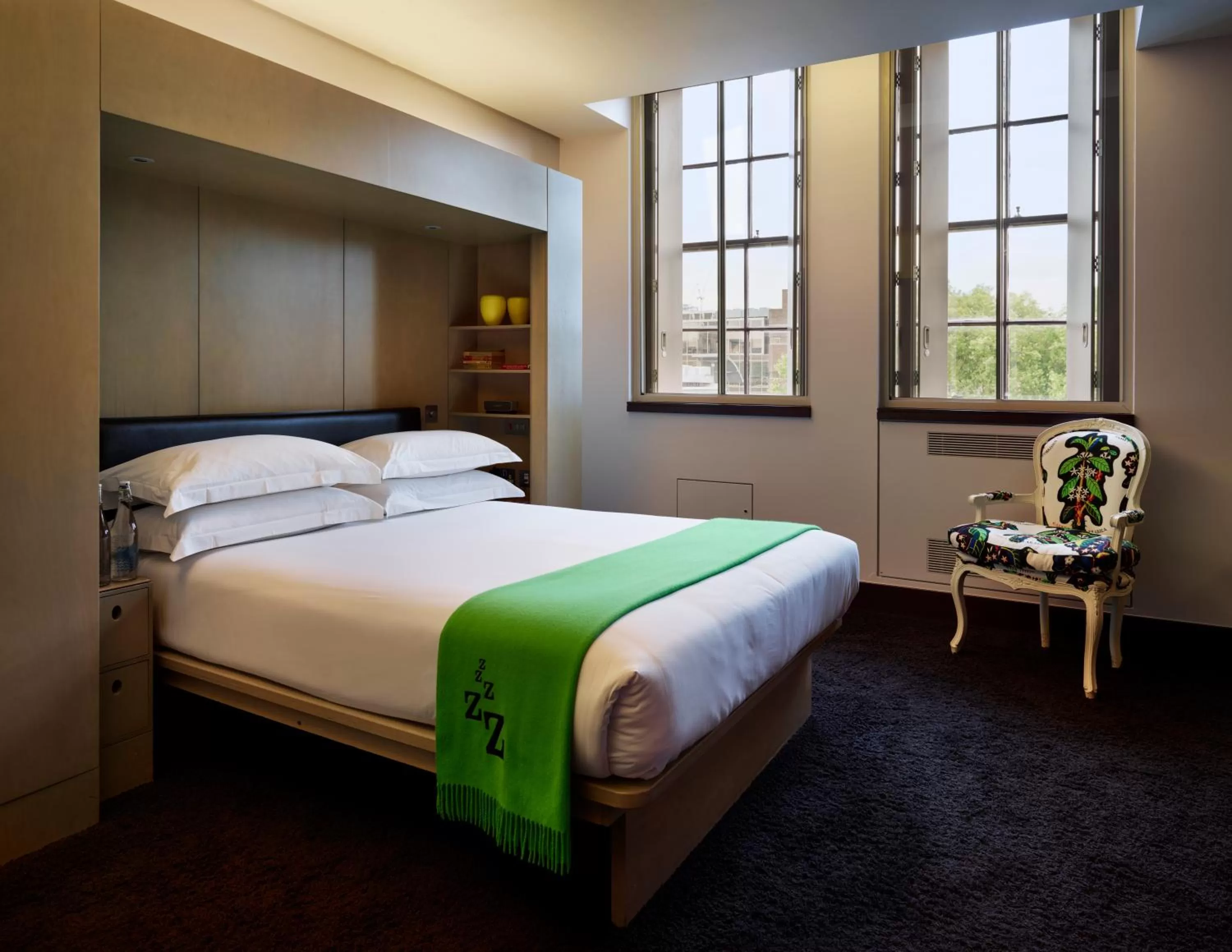 Deluxe King Room in Marrable's Farringdon Hotel