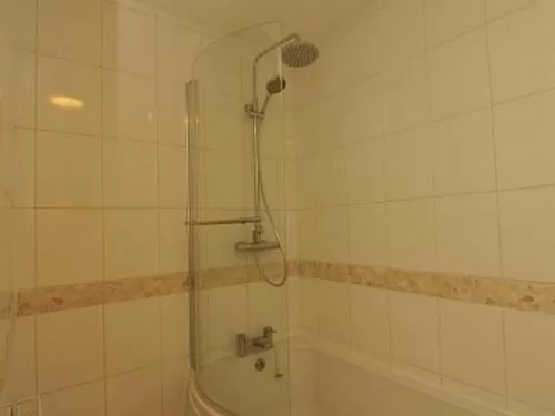 Standard Twin Room in Gail's Guest House