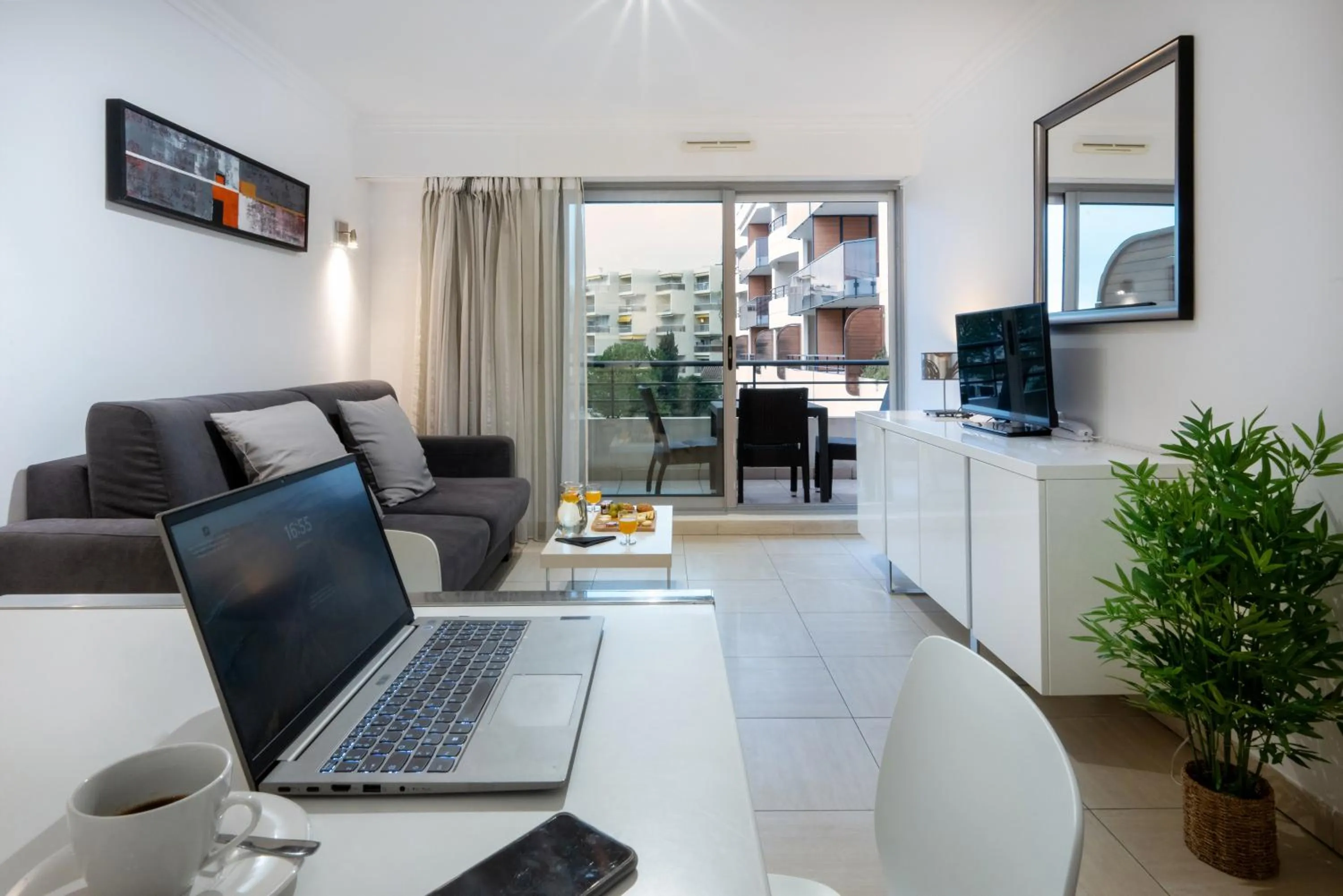 One-Bedroom Apartment (4 Adults) in Nemea Appart Hotel Le Lido Cagnes sur Mer