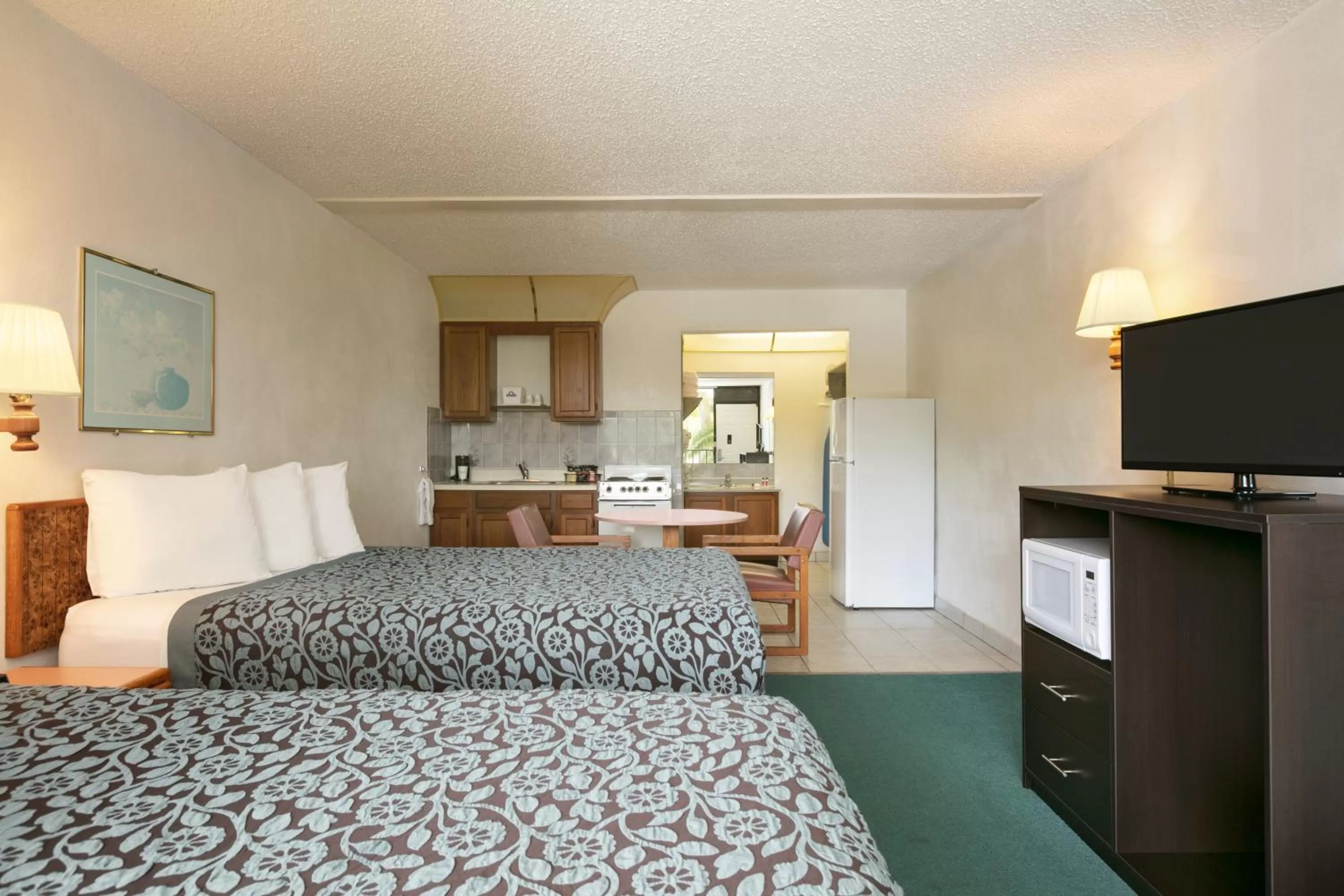 Pool Side Studio with Two Double Beds - Non-Smoking in Days Inn by Wyndham Clearwater/Central