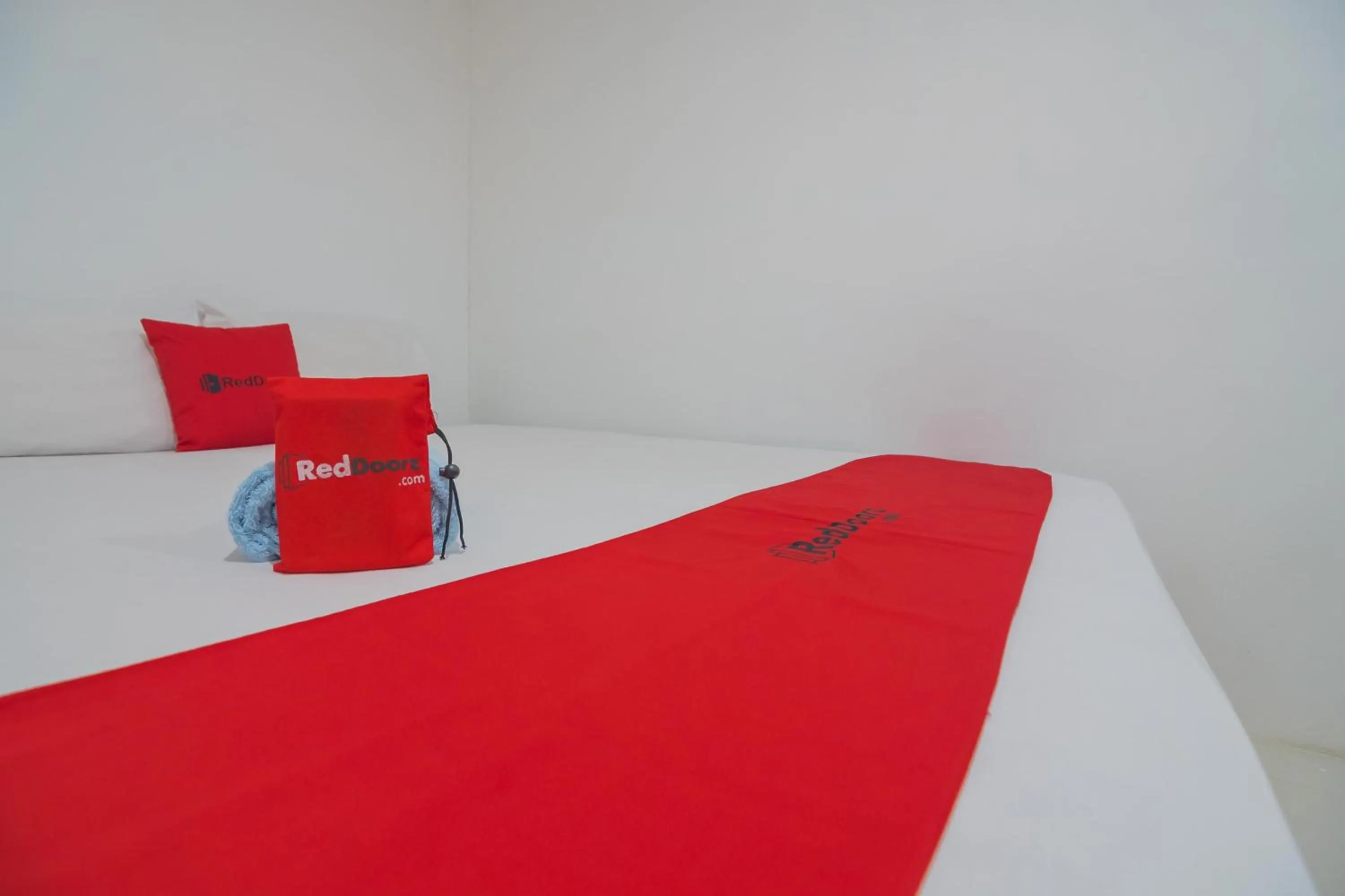 Double Room in RedDoorz near Gajah Mada Pontianak