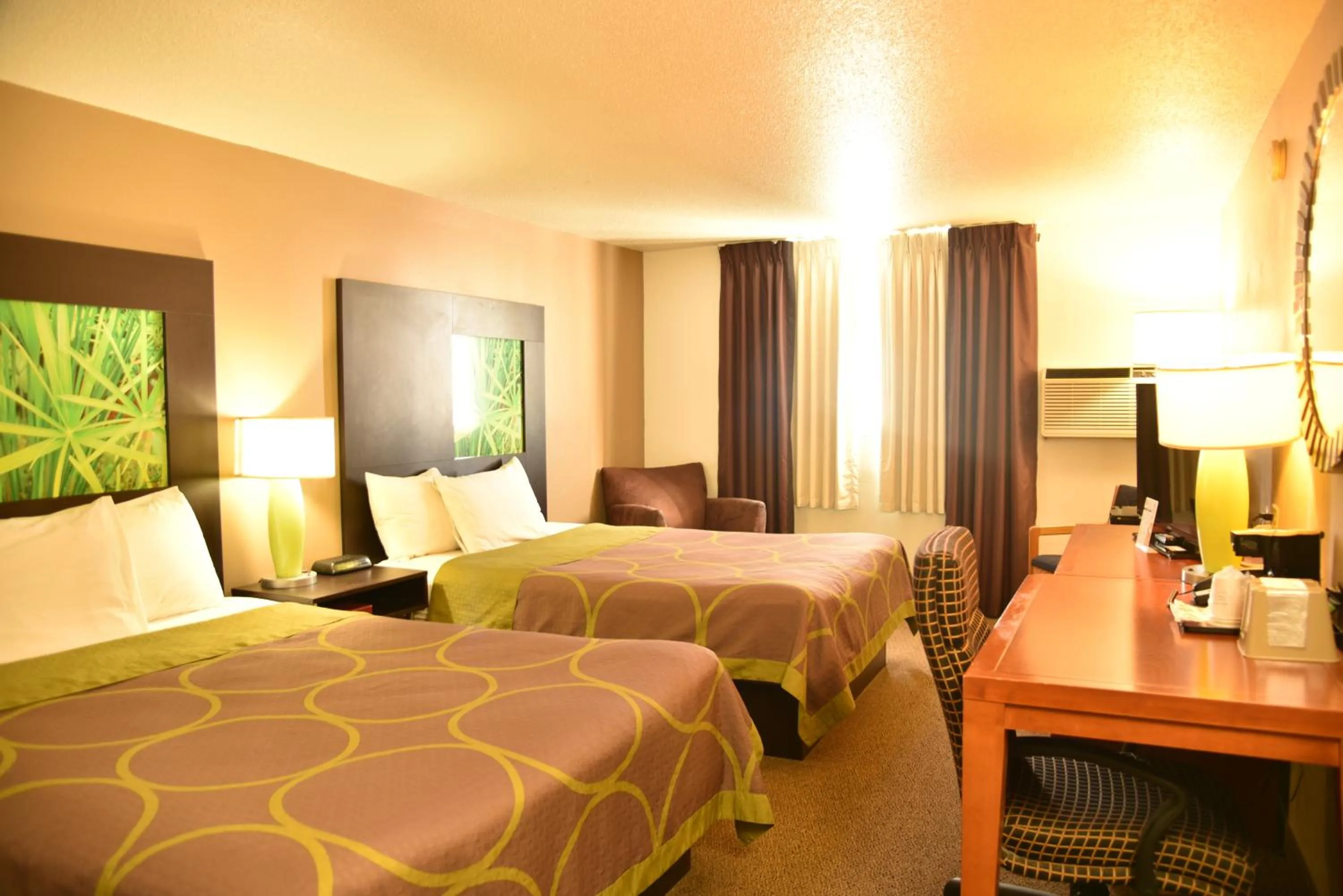 Deluxe Queen Room - Non-Smoking in Super 8 by Wyndham Rapid City Rushmore Rd
