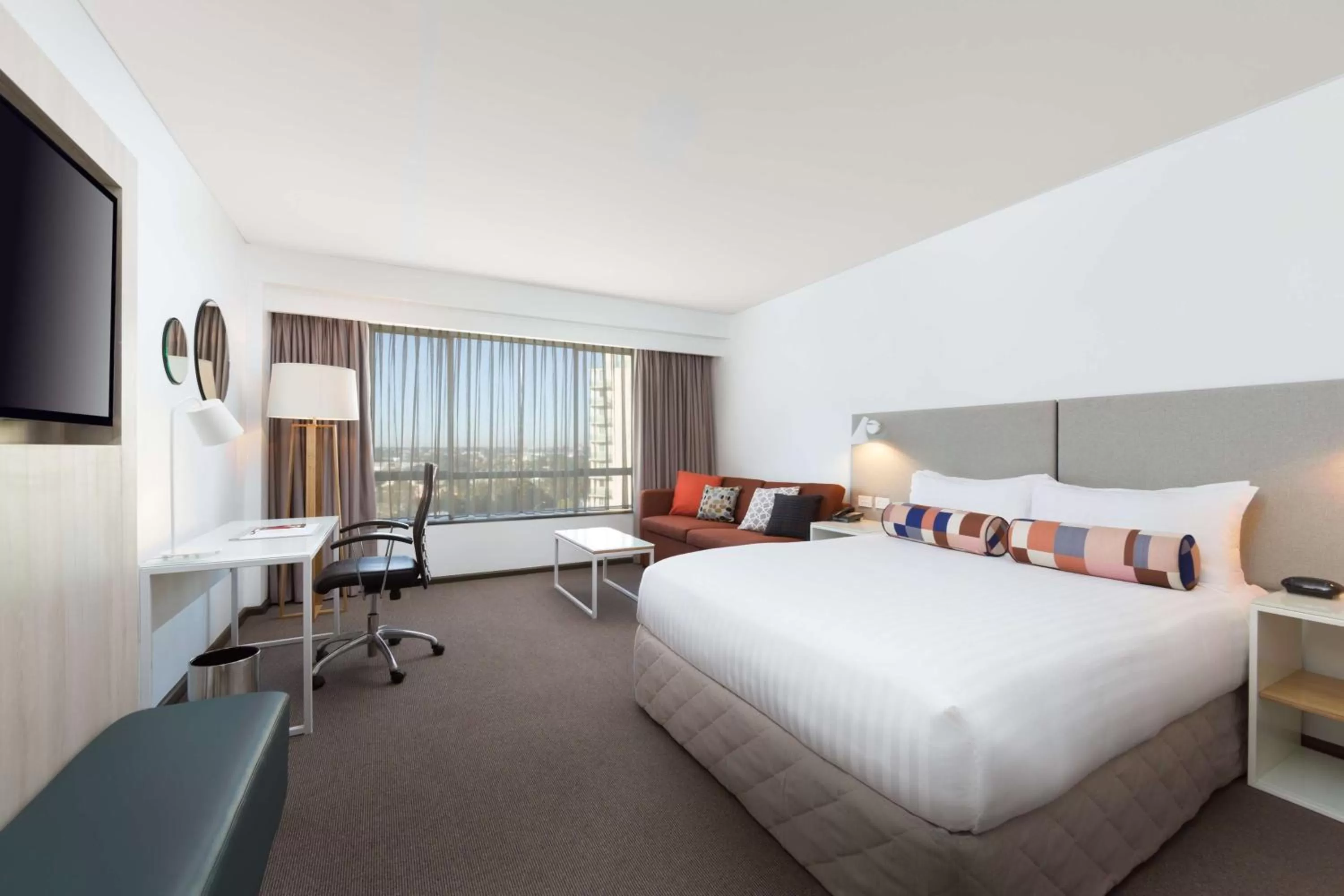 Superior King Room in Rydges Parramatta