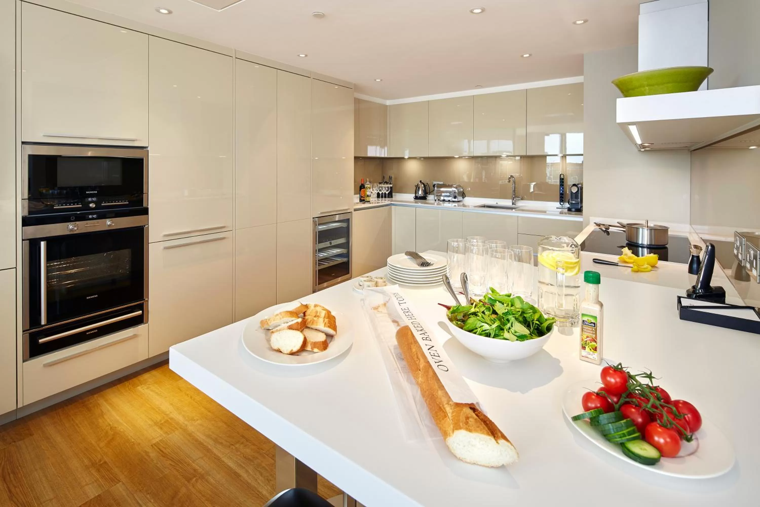 Three Bedroom Penthouse in Cheval Three Quays at The Tower of London