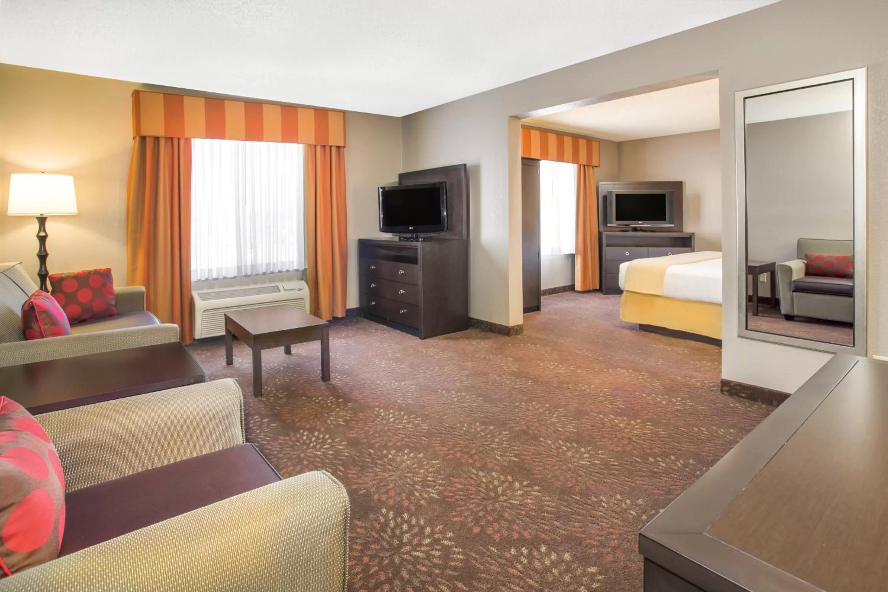 One-Bedroom King Suite - Non-Smoking in Holiday Inn Express & Suites - Muncie, an IHG Hotel