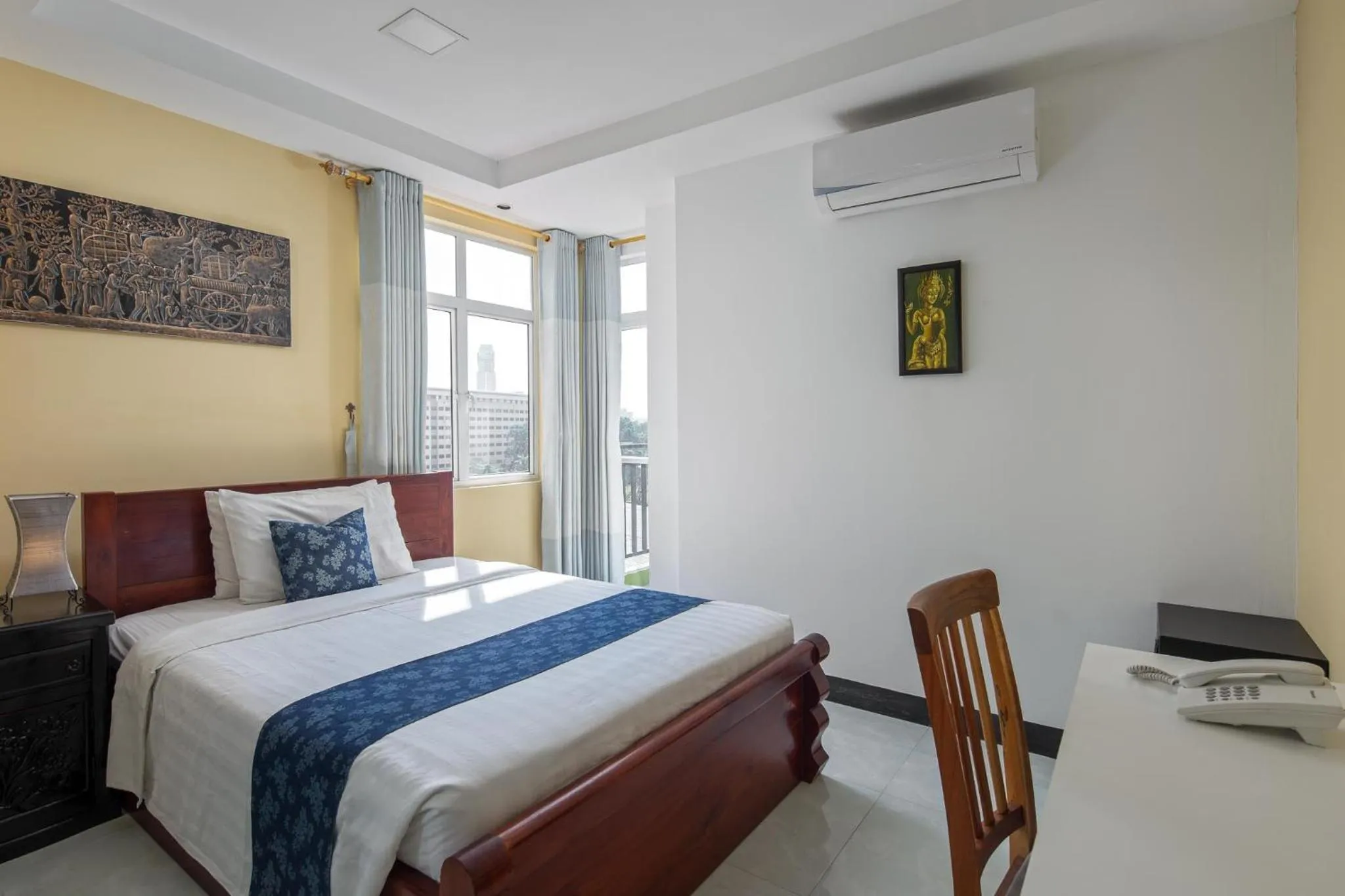 Standard Single Balcony City View - single occupancy in Botum Palace Hotel