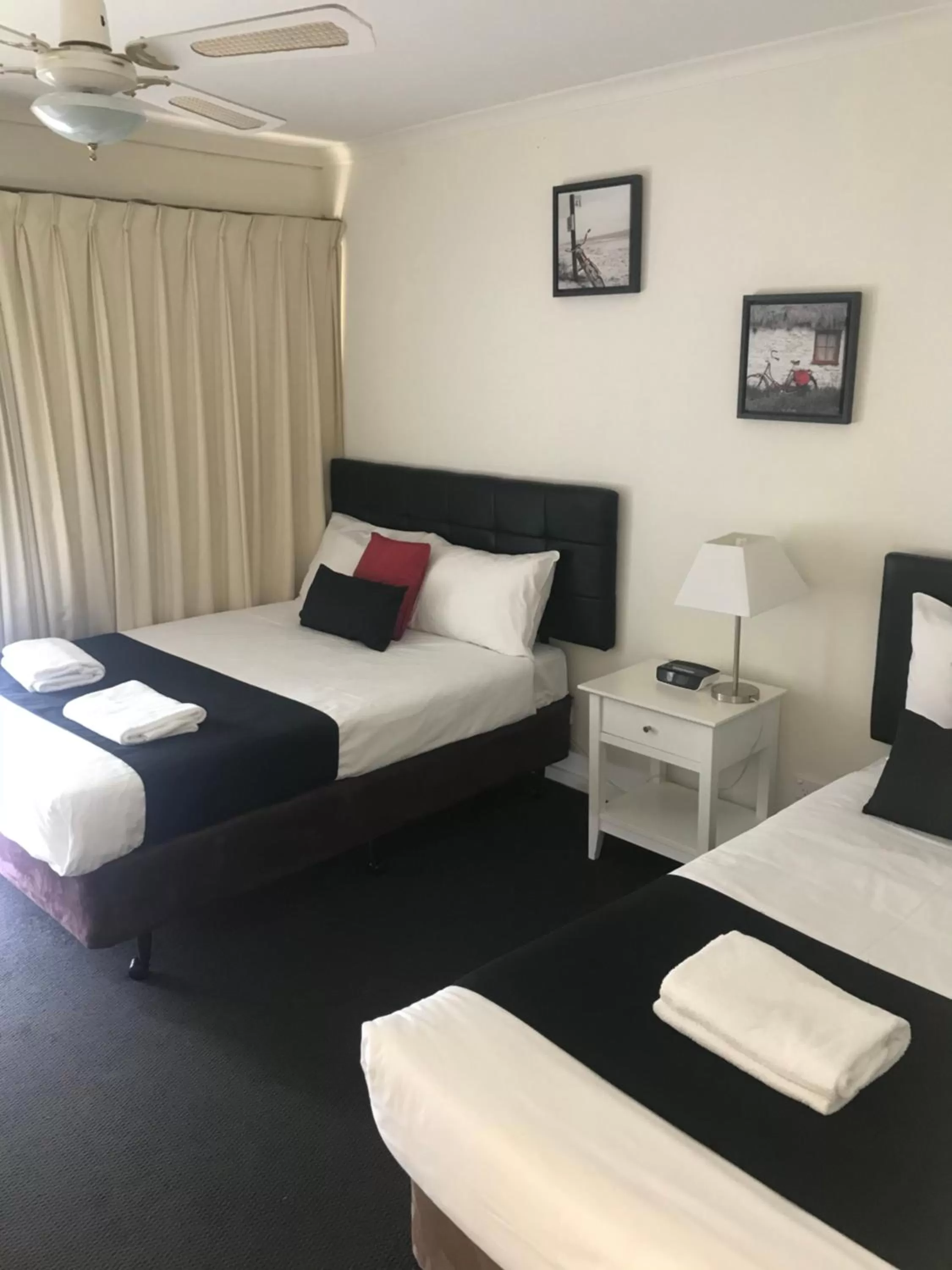 Albury Burvale Motor Inn