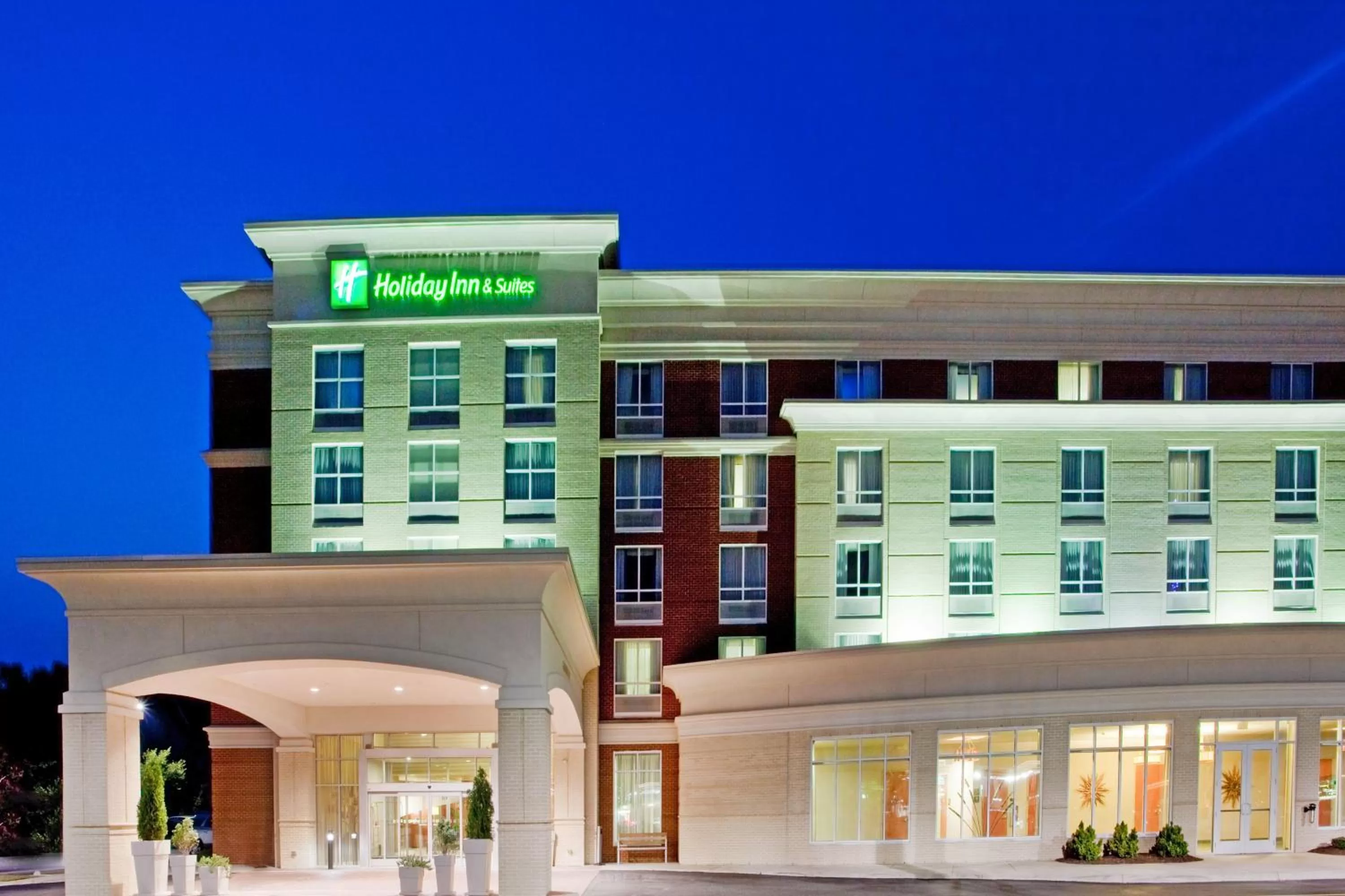 Holiday Inn Hotel & Suites Gateway by IHG