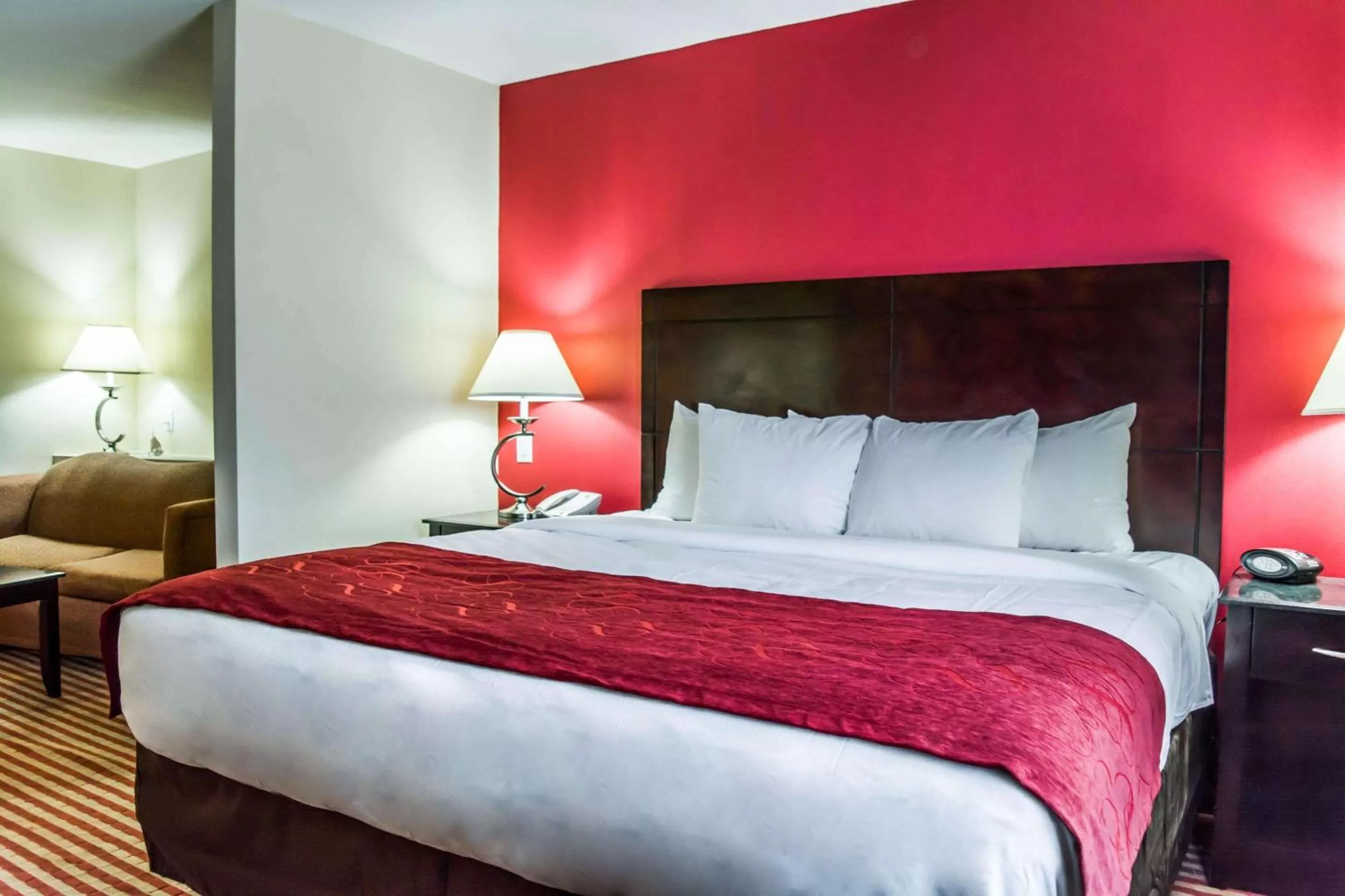 King Suite with Accessible Tub - Accessible/Non-Smoking in Comfort Suites Palm Bay - Melbourne