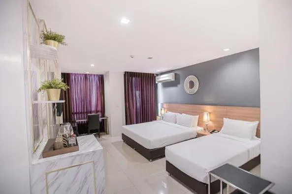 Executive Triple Room in Marigold Sukhumvit - Free Shuttle to BTS Bearing Station