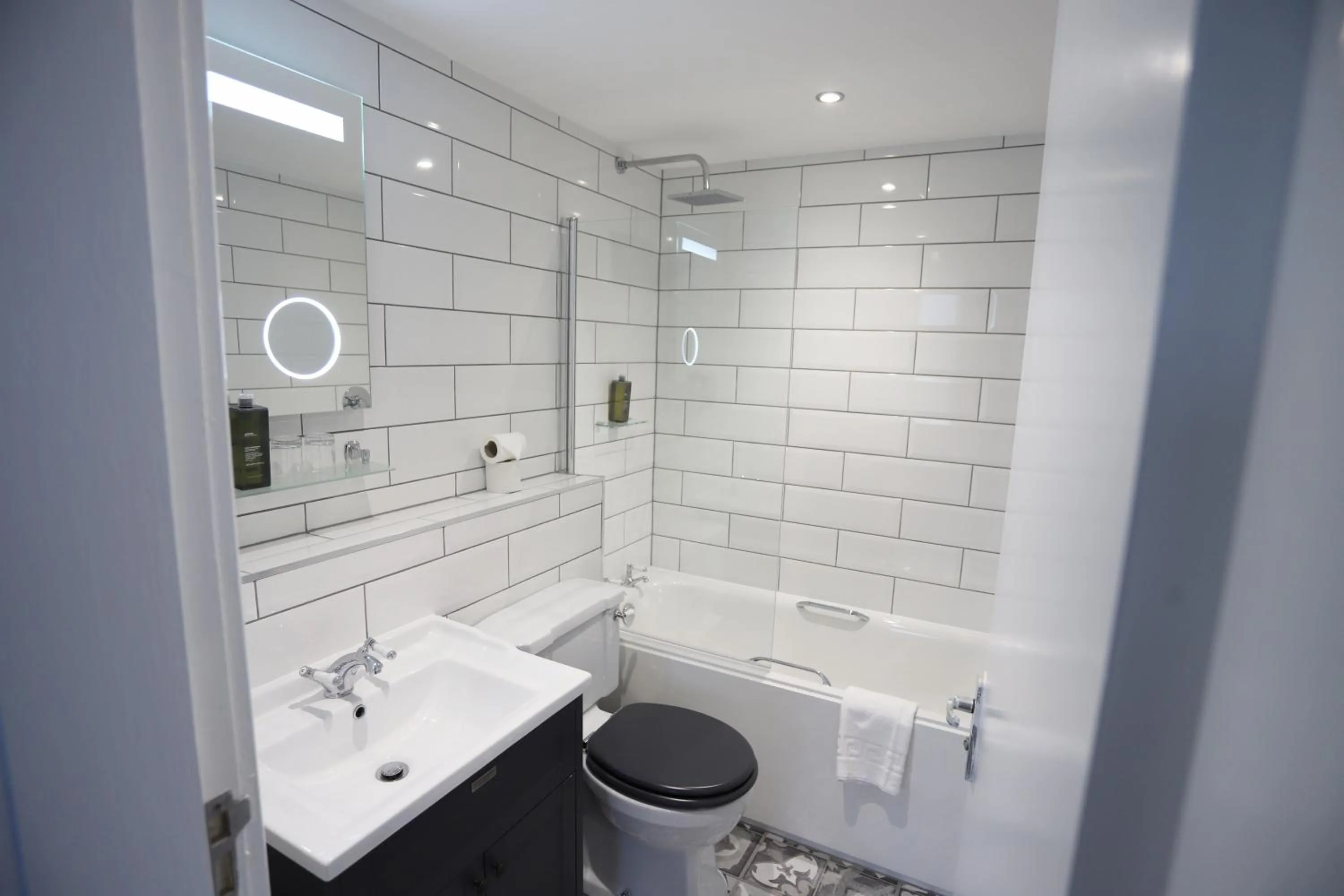 Superior Twin Room with Garden View in Ben Wyvis Hotel