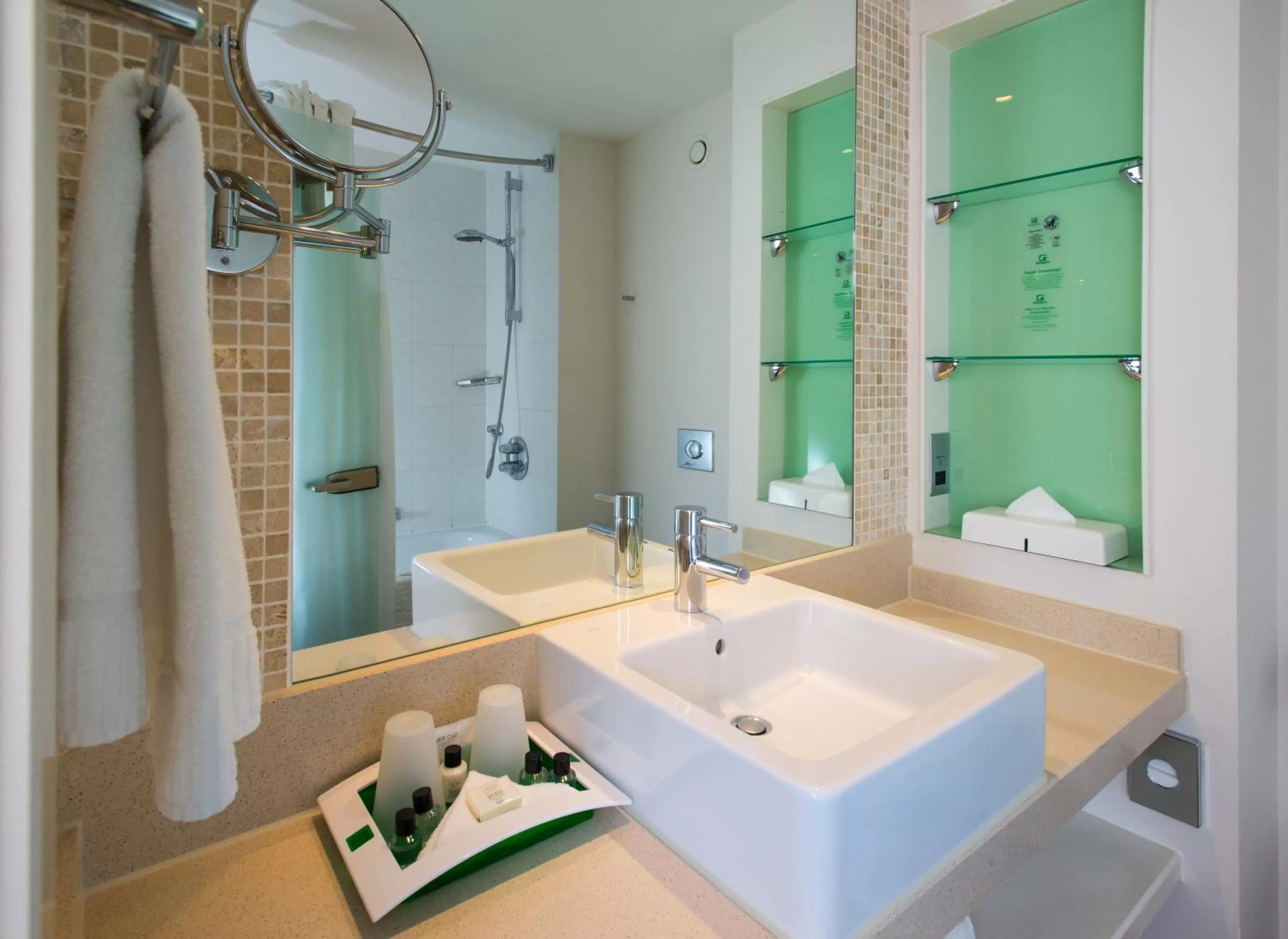 Deluxe Room in Holiday Inn Stevenage, an IHG Hotel