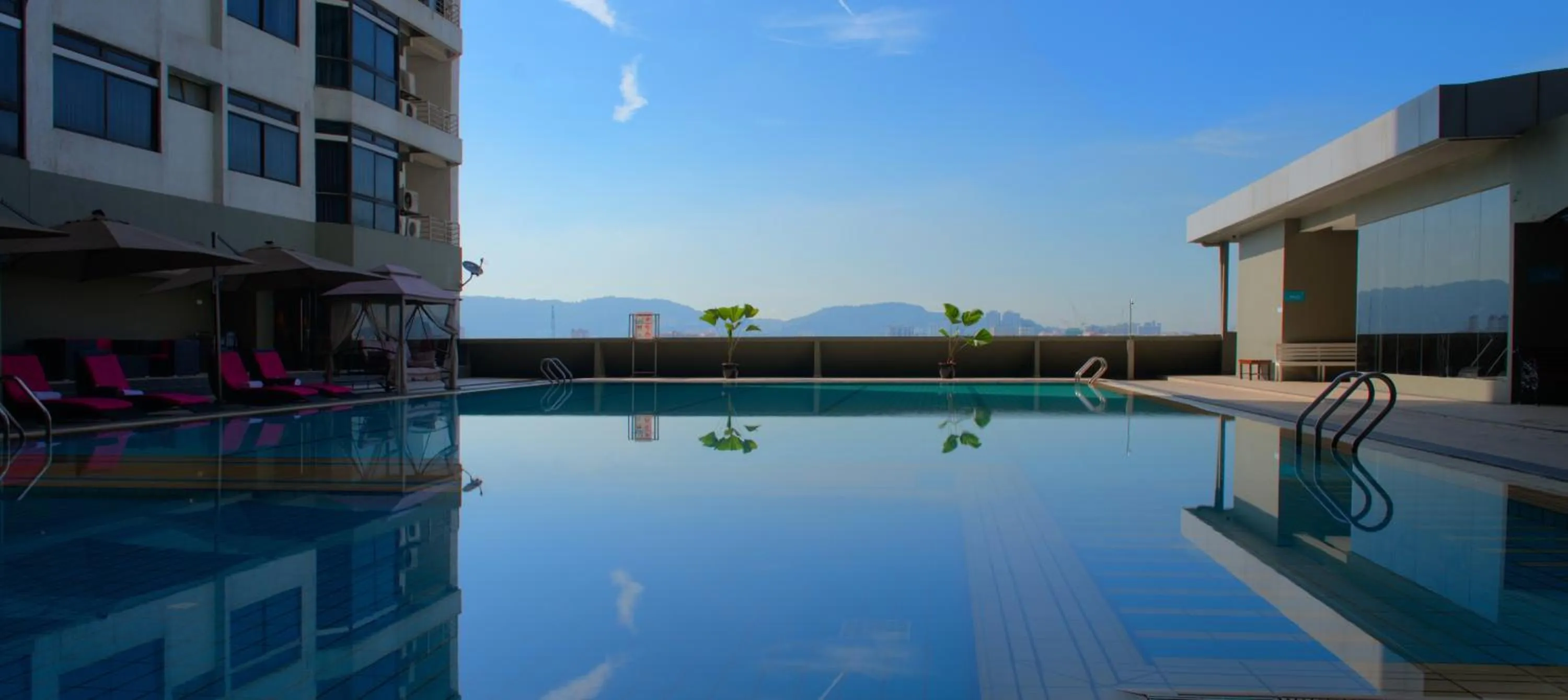 Swimming pool in Fahrenheit Suites Bukit Bintang, Kuala Lumpur