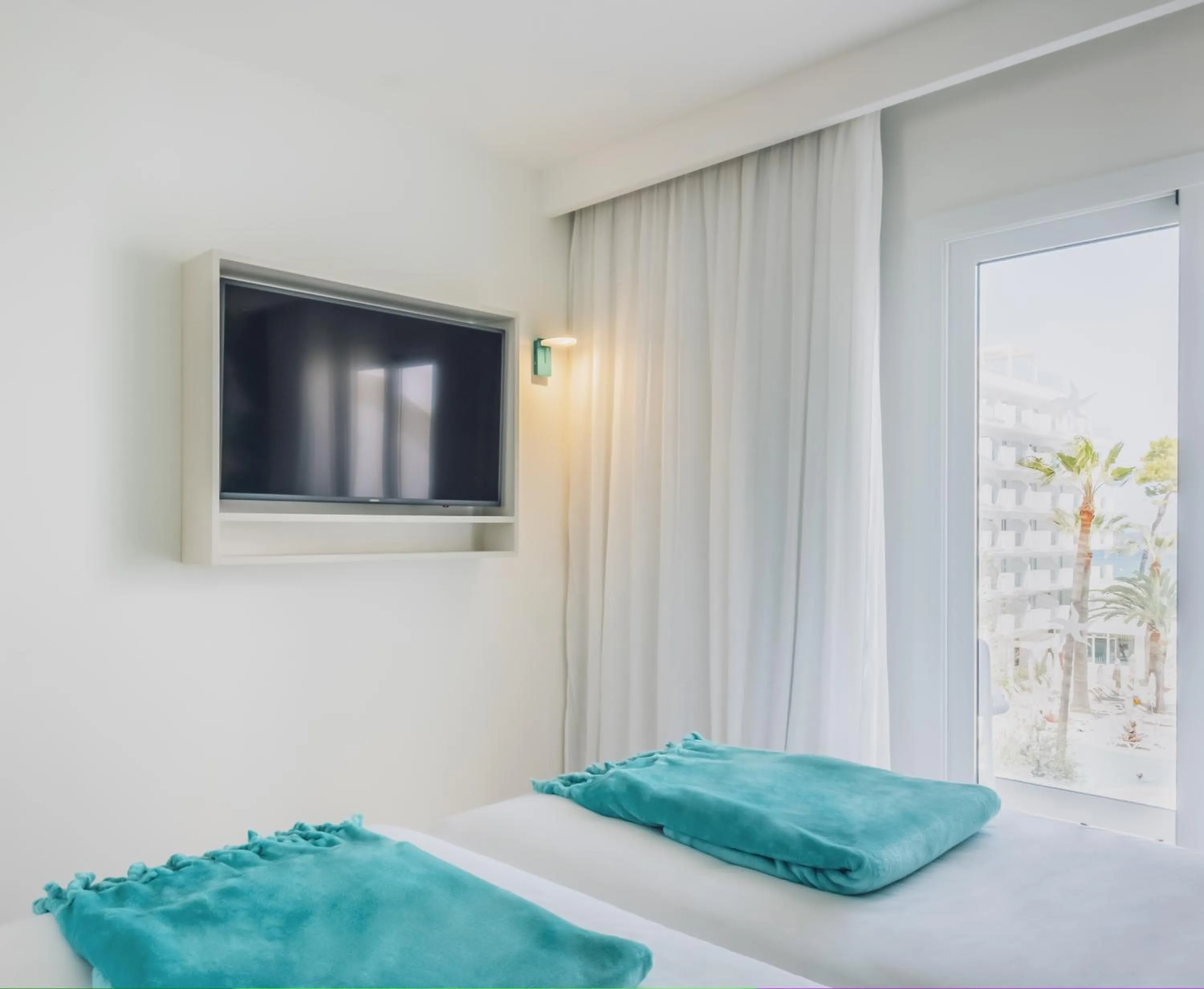 Double Room (1 Adult) - single occupancy in Iberostar Waves Alcudia Park