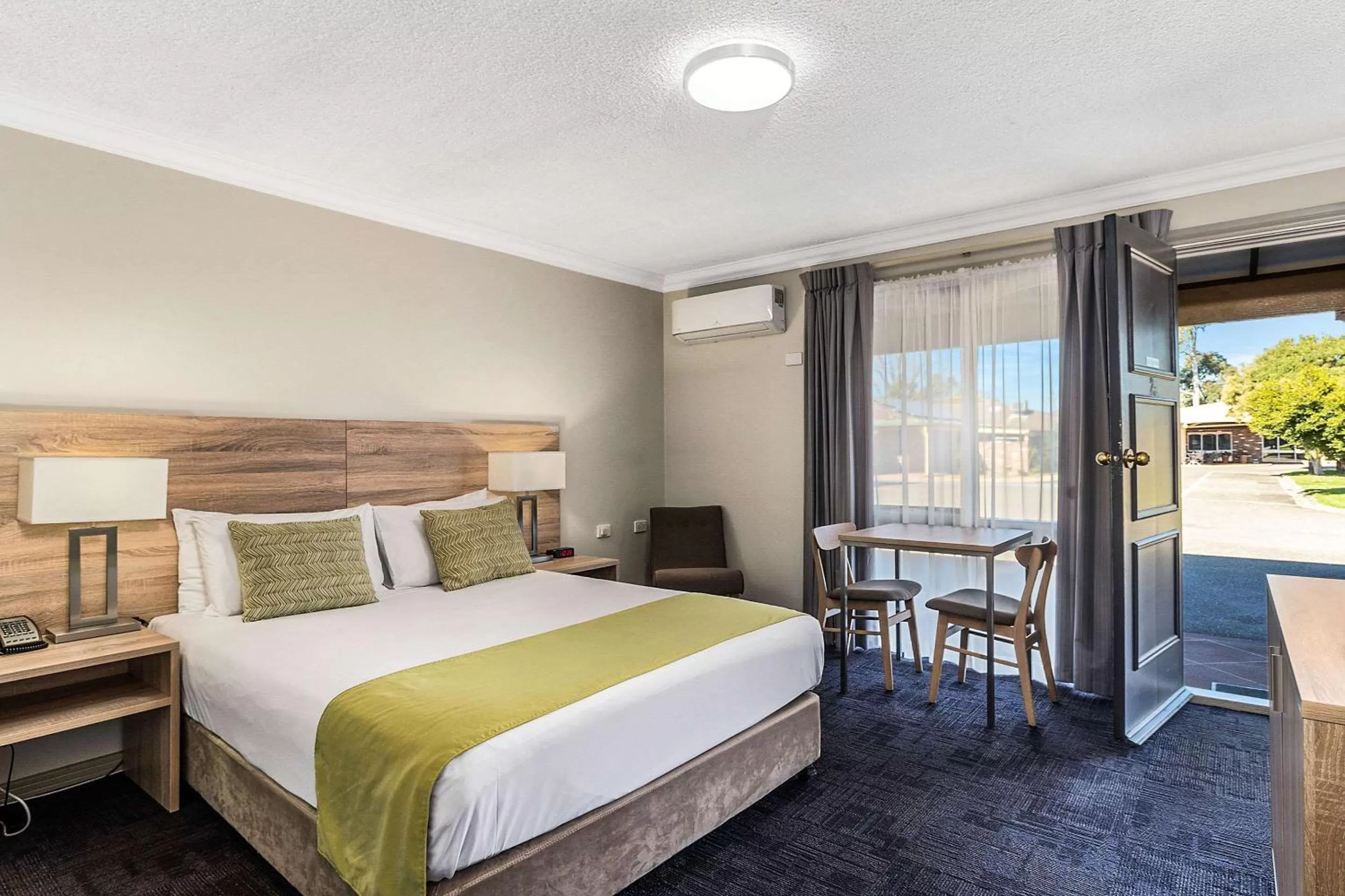 Two-Bedroom Family Suite - Non-smoking in Quality Inn Carriage House