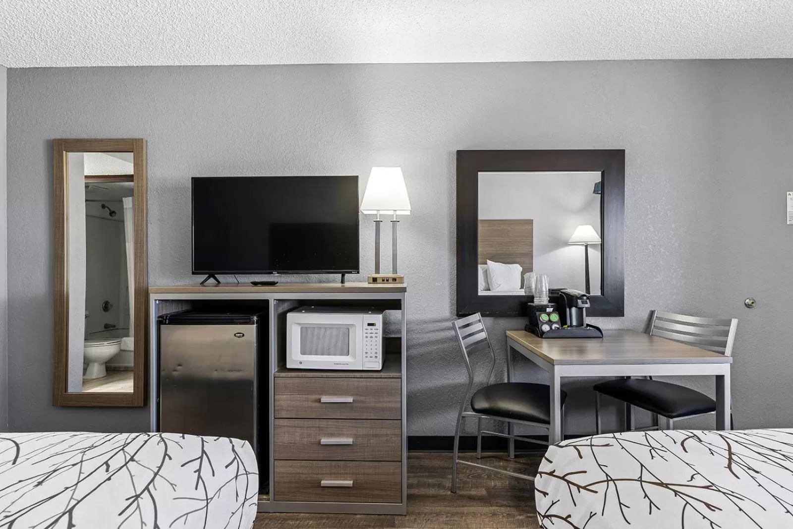 Standard Queen Room in GreenTree Inn Prescott Valley