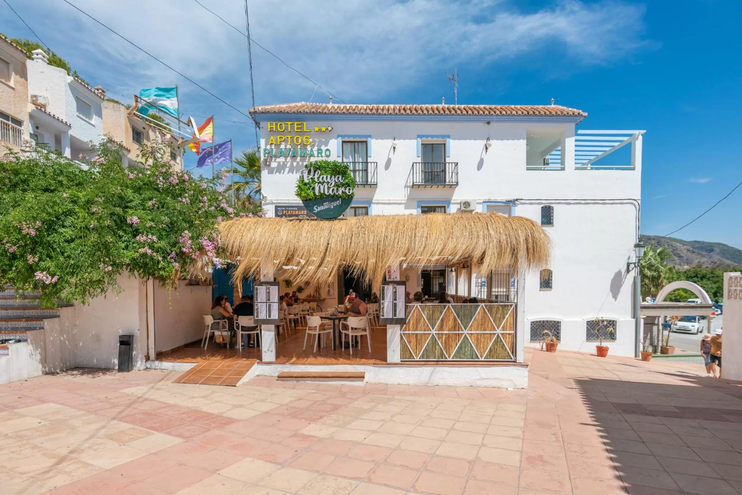 Apartahotel Playamaro by Dorobe