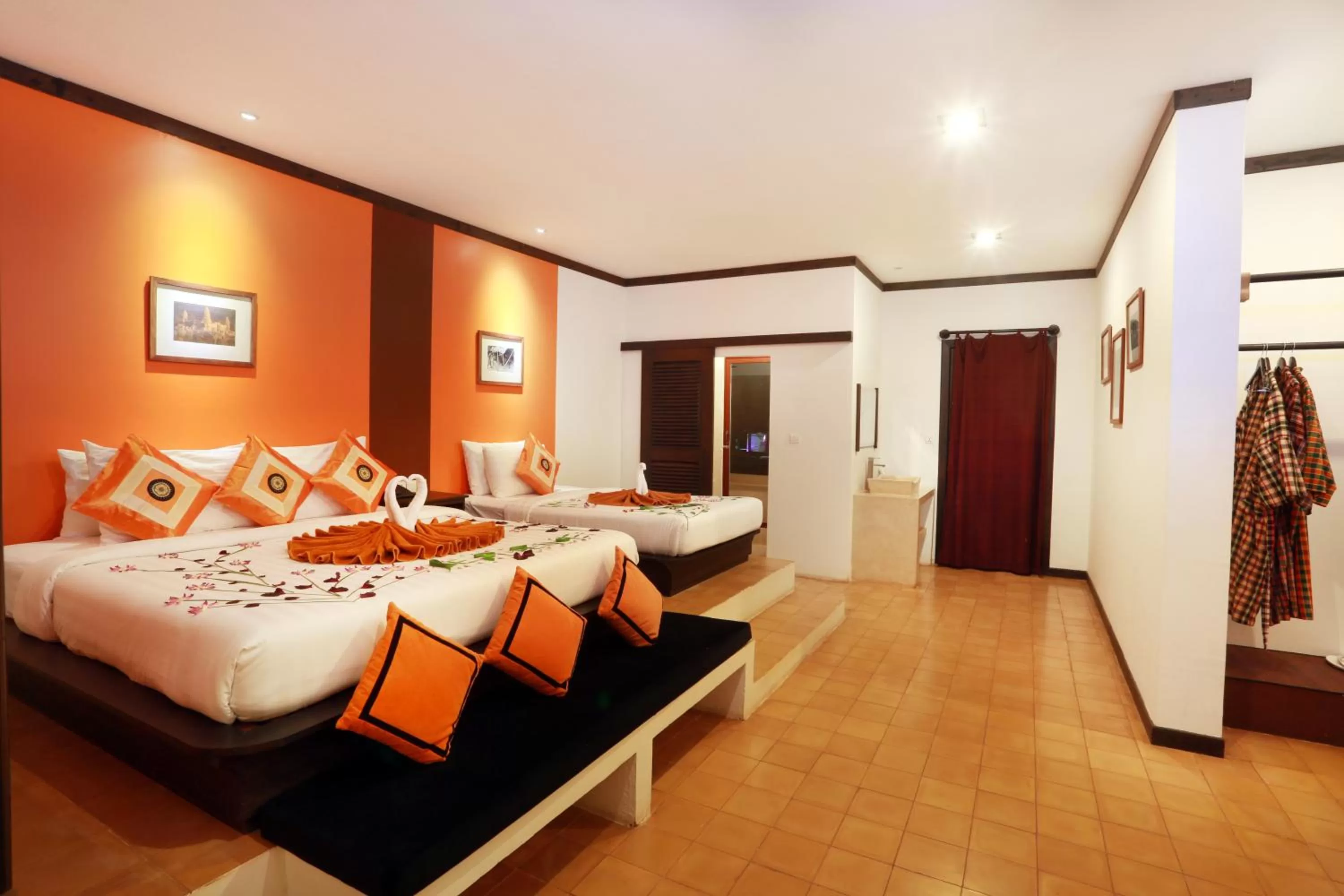 Family Suite with Balcony Pool View - Free Pickup in Residence Indochine D'angkor
