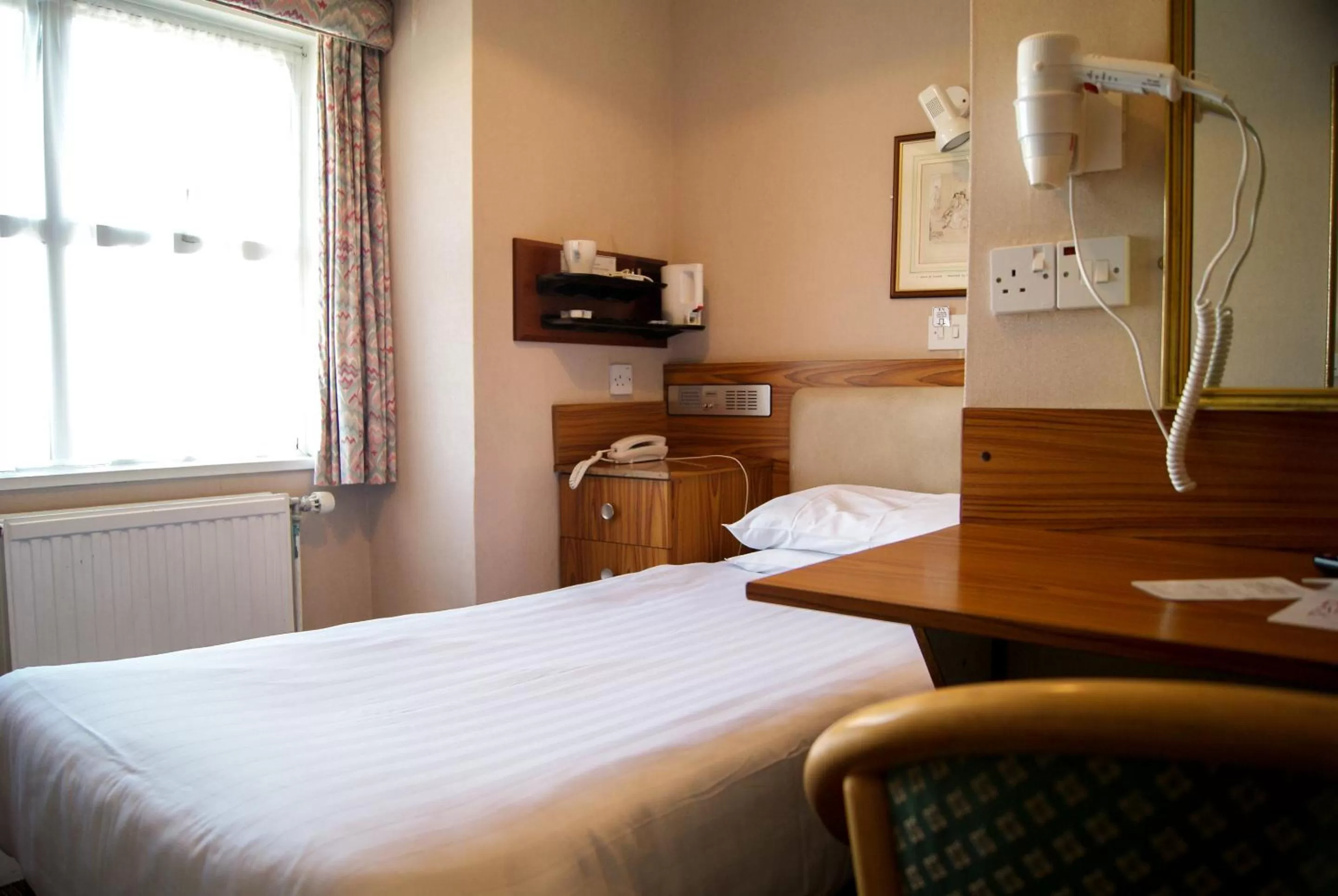 Compact Single Room in Suncliff Hotel - OCEANA COLLECTION