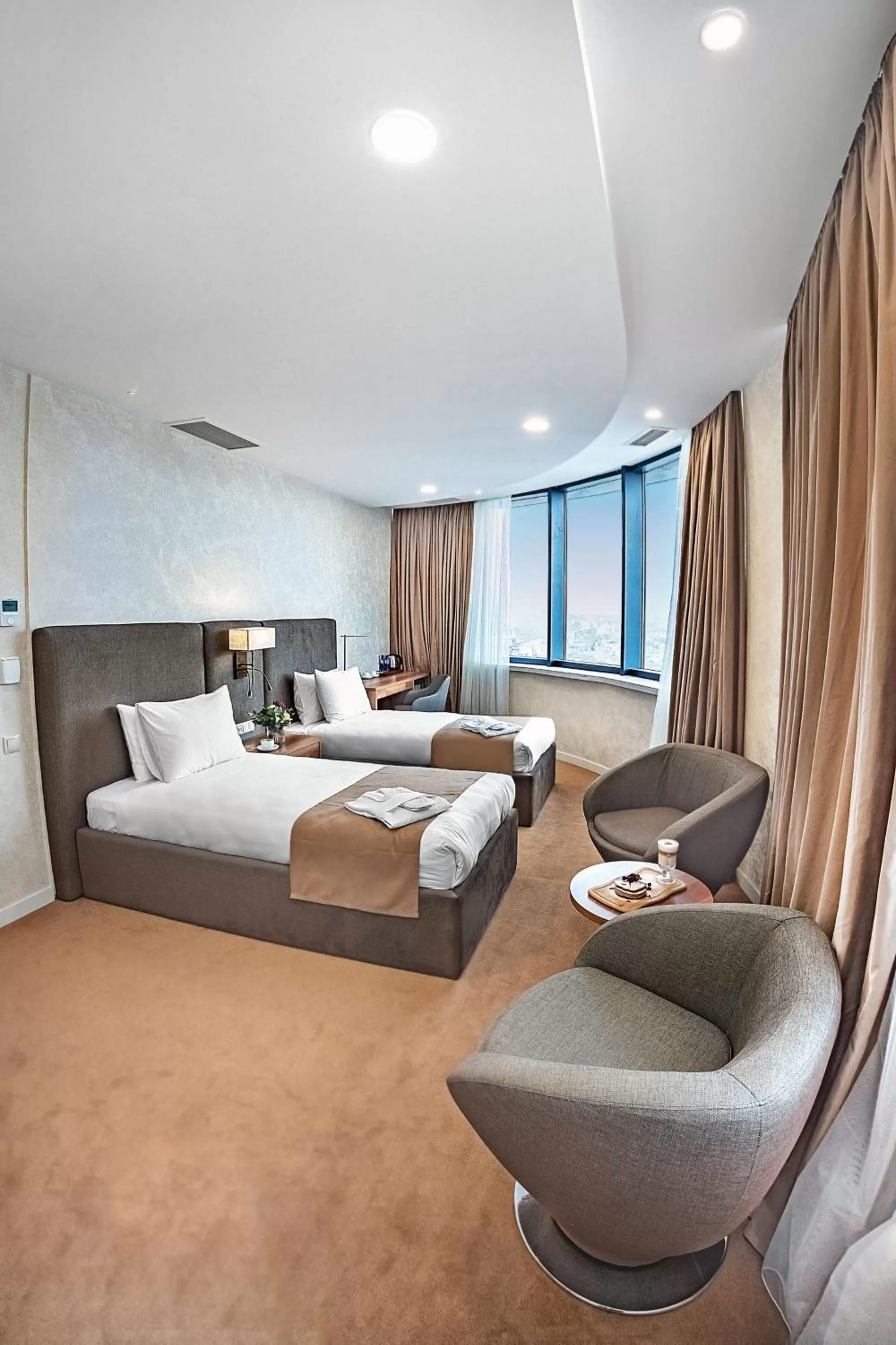 Deluxe Twin Room in Meta Business Hotel By King David