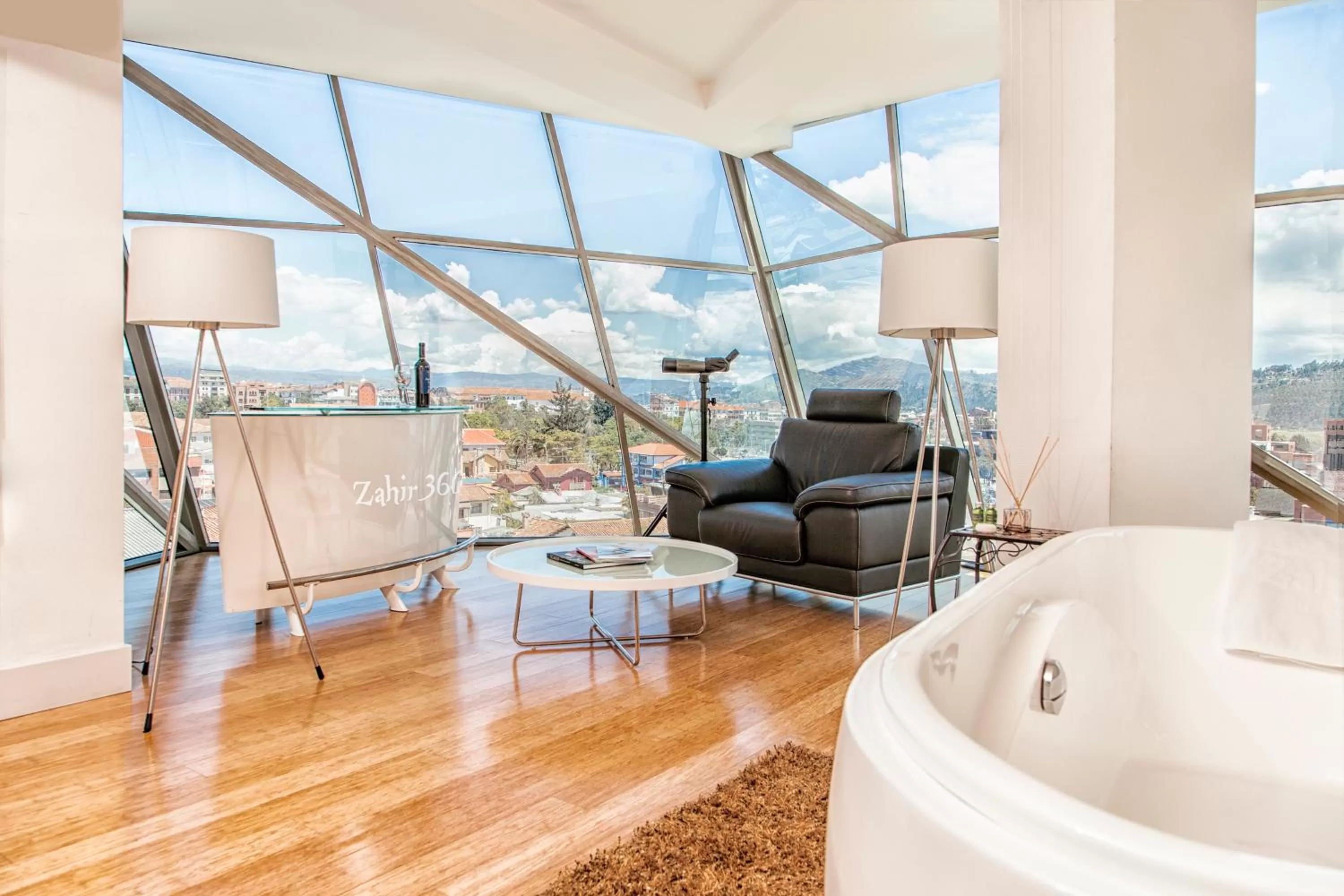 Presidential Suite - Non-Smoking in TRYP by Wyndham Cuenca Zahir